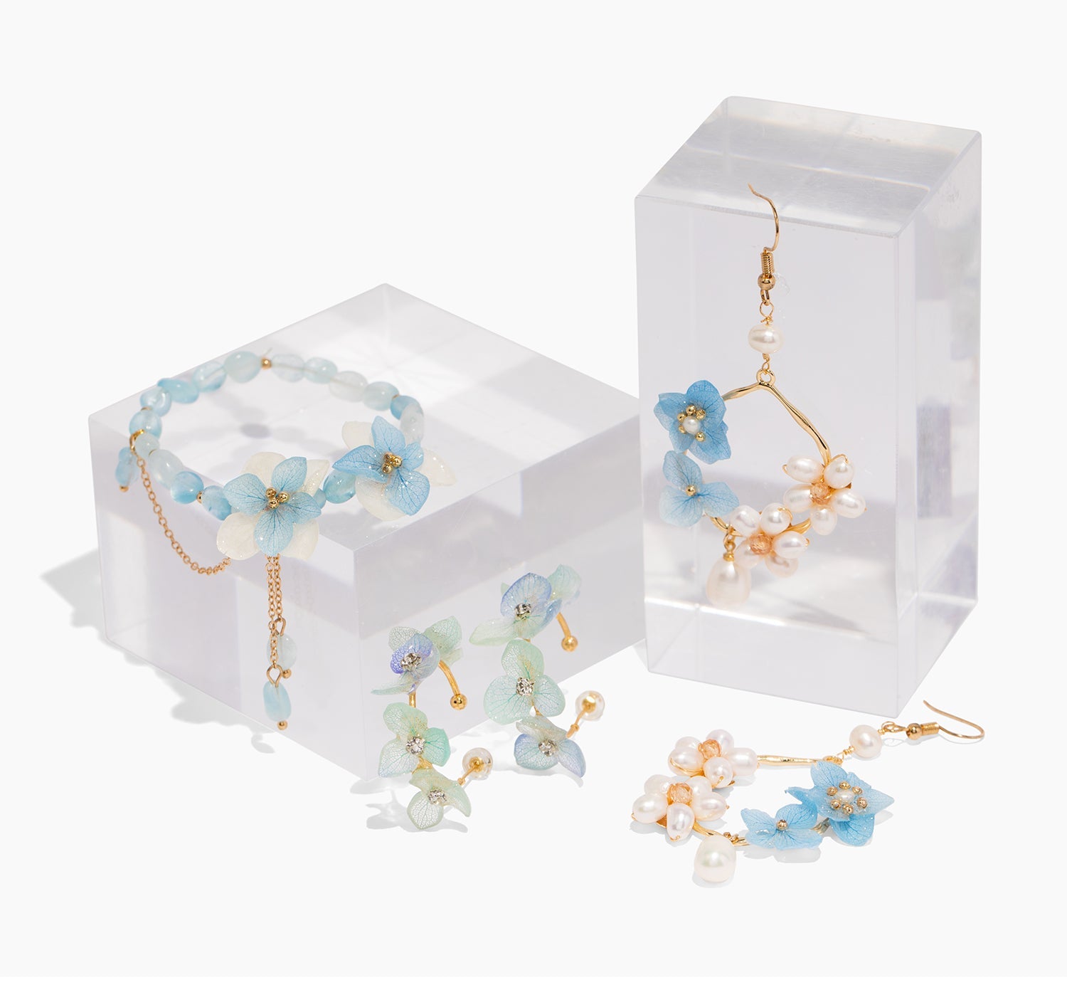 Bell Flower jewelry
flower earrings
flower necklace
rose gold earrings
blue flower earrings
real flower jewelry