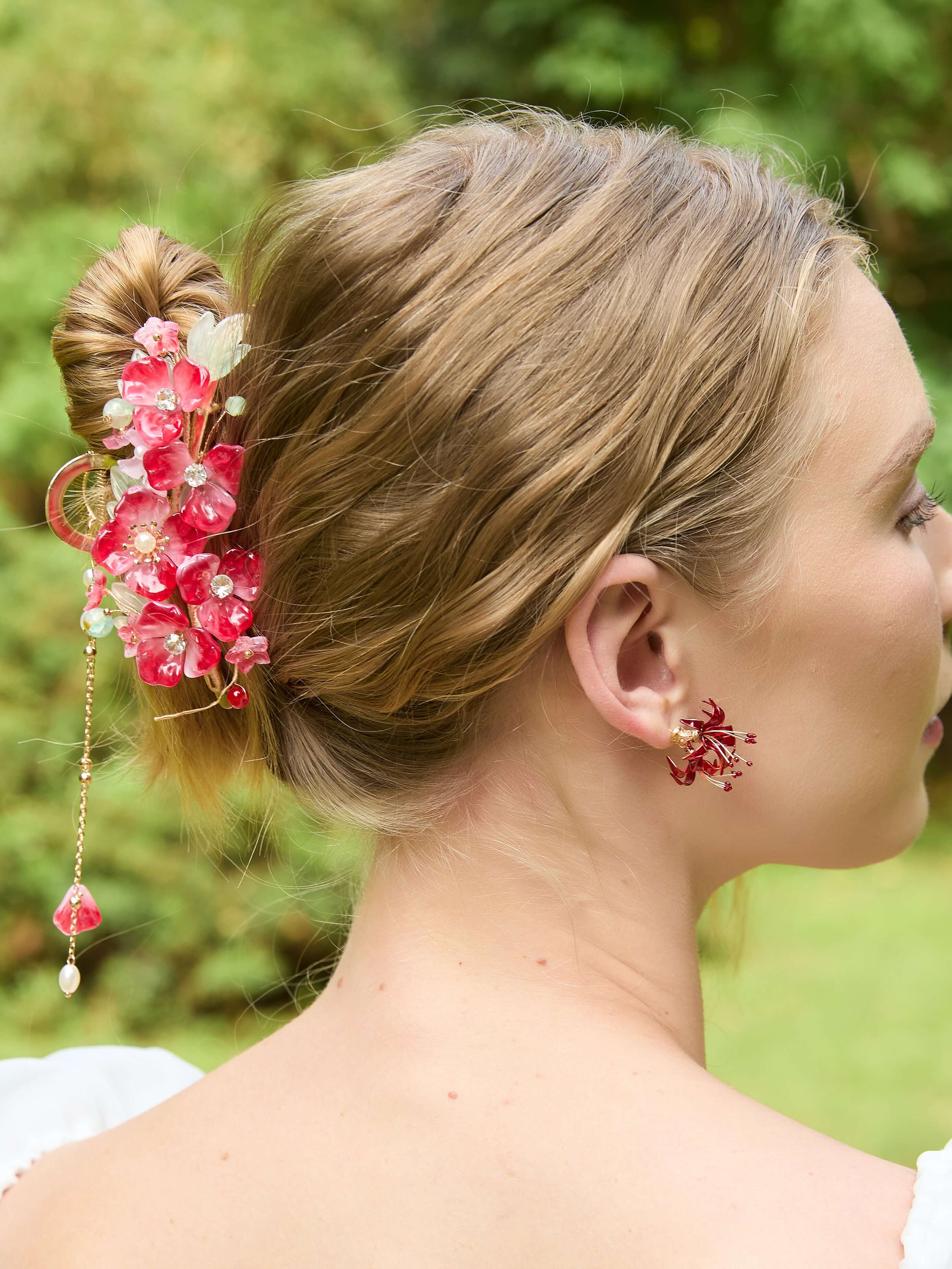 Unique Floral Hair Claw Clips - JewelryBlossom