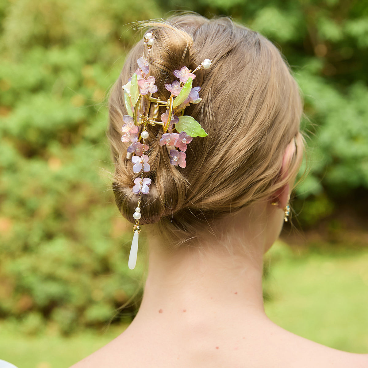 Lilac Hydrangea Pearl Tassel Claw Clip