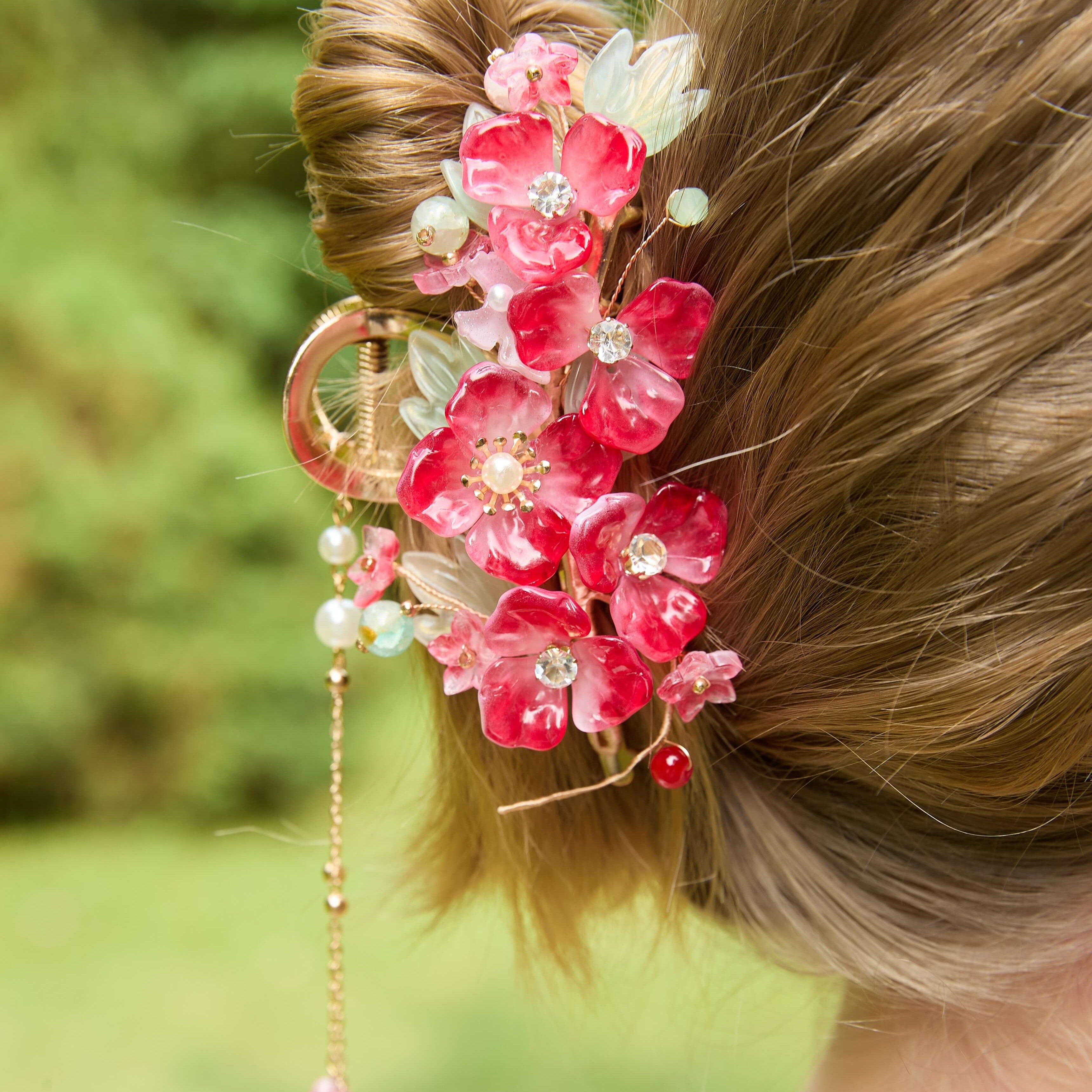Scarlet Sakura Tassel Hair Claw