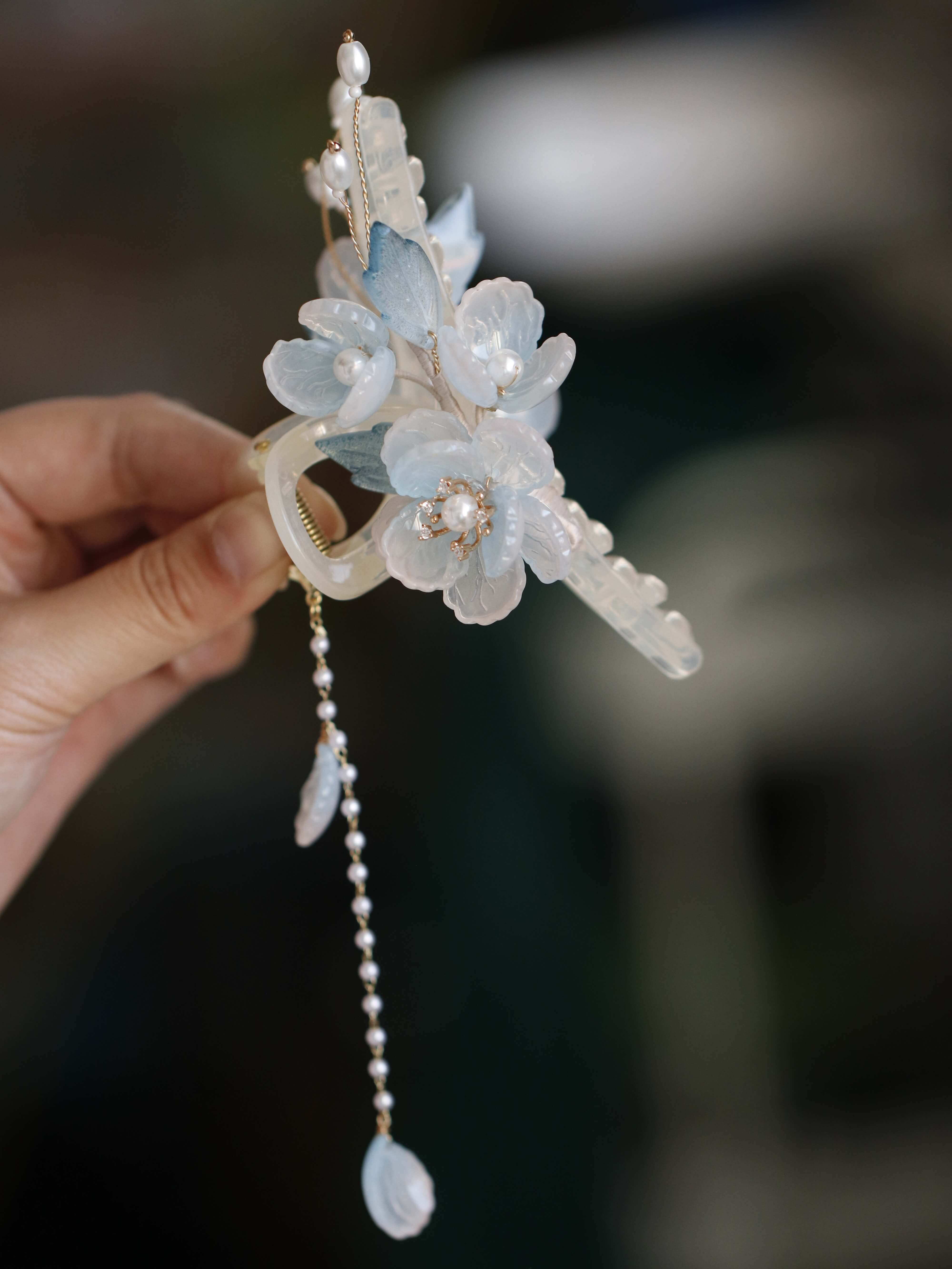 Sky Garden Flower Hair Claw