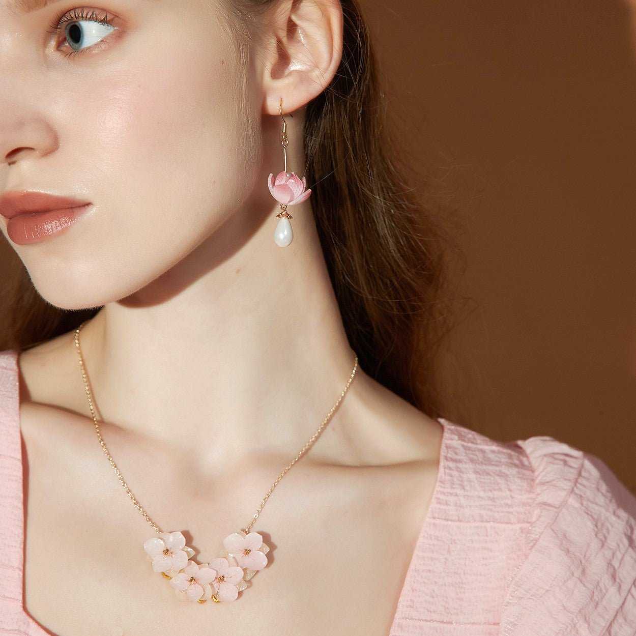 Amelia Pink Hydrangea Garden NecklaceNecklaceJewelryBlossomuniqueflowerearringsgiftforhermothergiftdaughtergiftbirthdaygiftanniversarygift