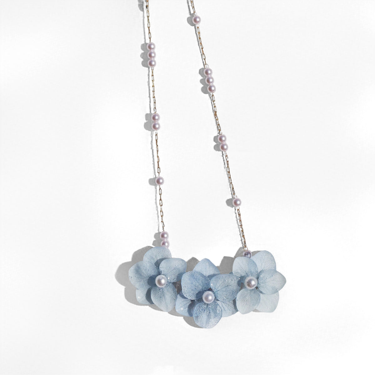 *Real Flower* Glacial Mist Hydrangea Flower Pearl Necklace