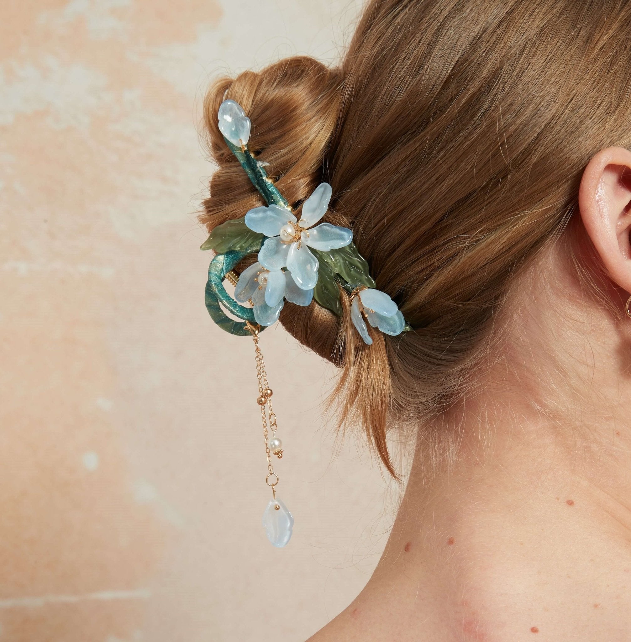 Celestial Blue Floral Hair ClawHAIRJewelryBlossomuniqueflowerearringsgiftforhermothergiftdaughtergiftbirthdaygiftanniversarygift