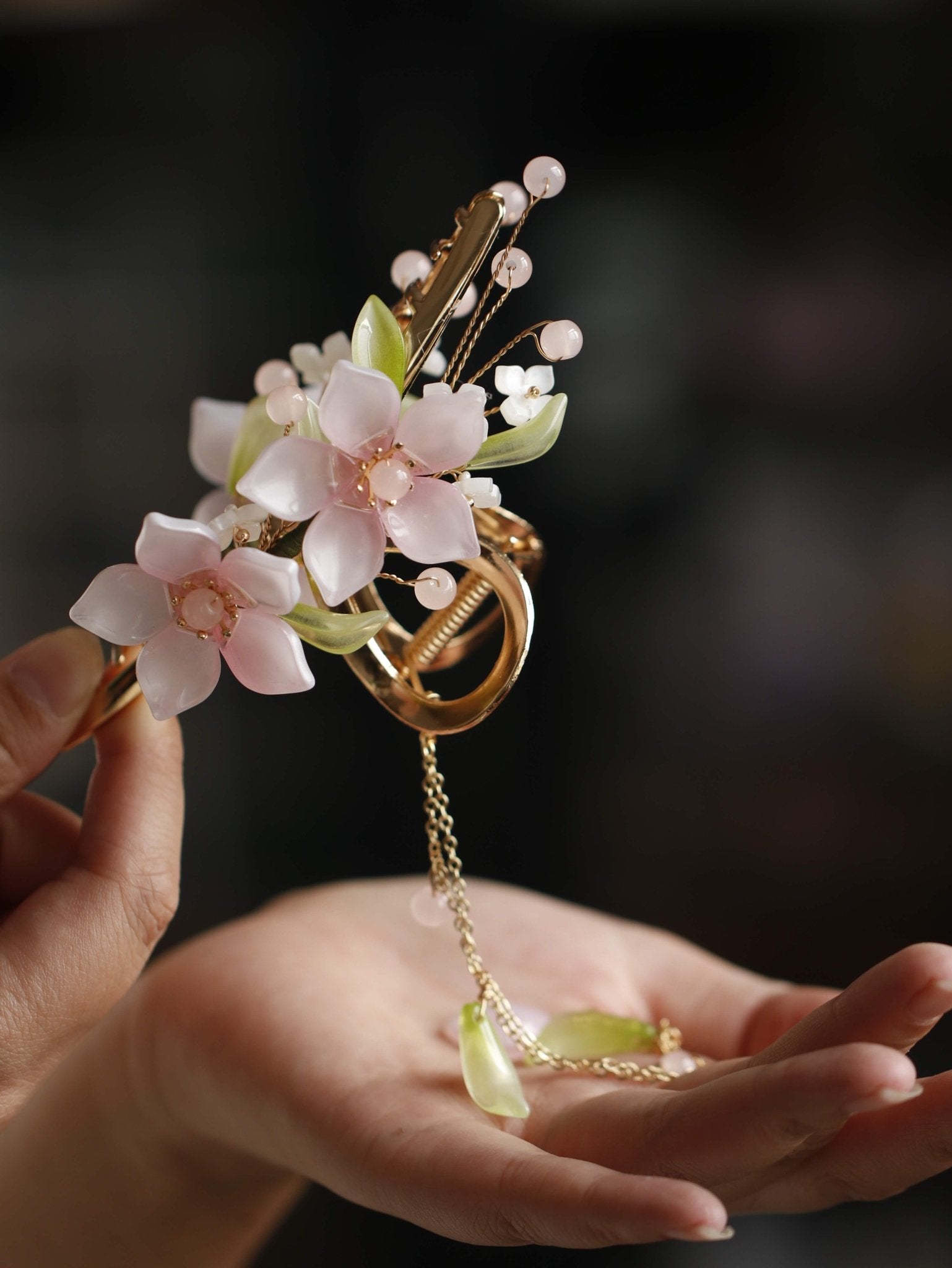 Cherry Blossom Tassel Hair Clawhair clawsJewelryBlossomuniqueflowerearringsgiftforhermothergiftdaughtergiftbirthdaygiftanniversarygift