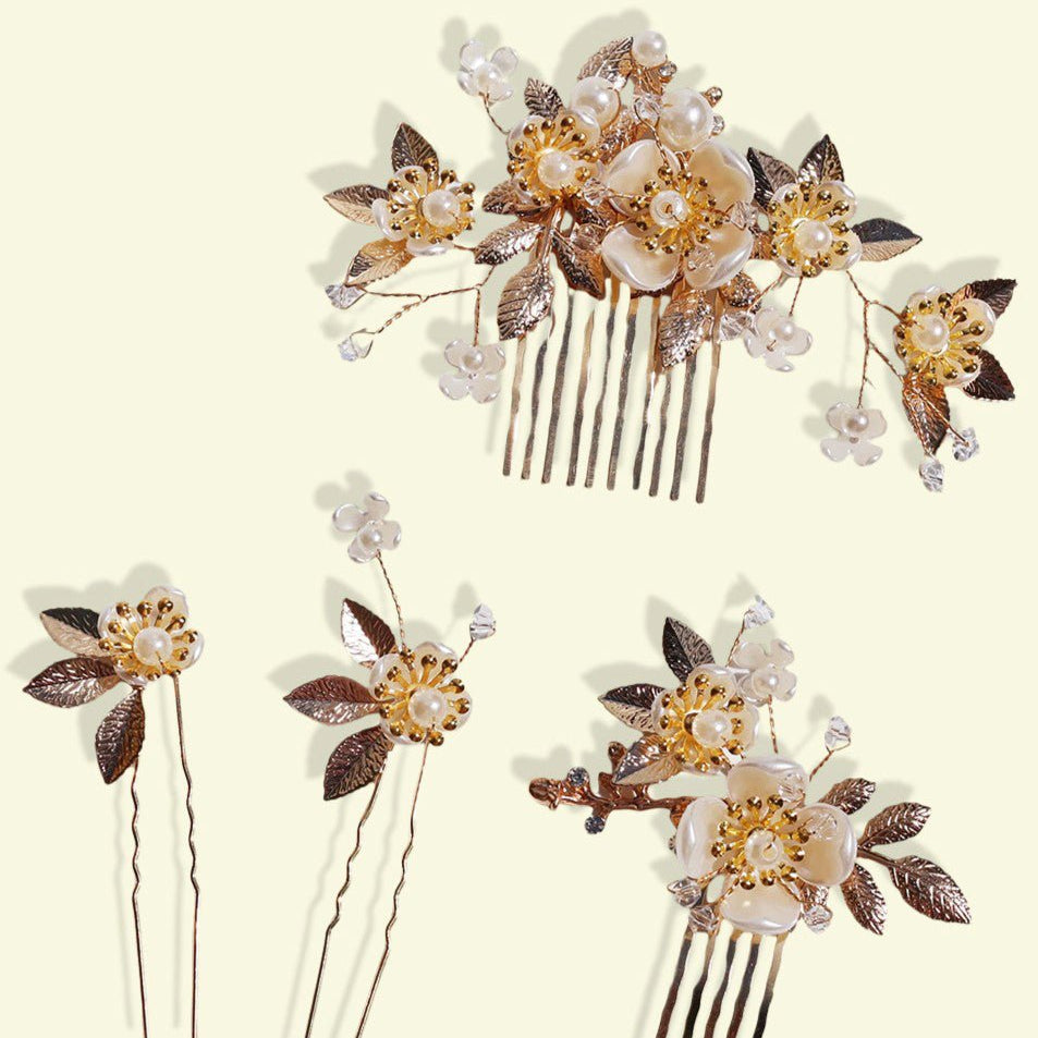 Evelyn Comb Set (4-Piece) HAIR JewelryBlossom flowerjewelry weddingjewelry bridaljewelry weddinggift bridemaidgiftgiftforher mothergift daughtergift birthdaygift anniversarygi