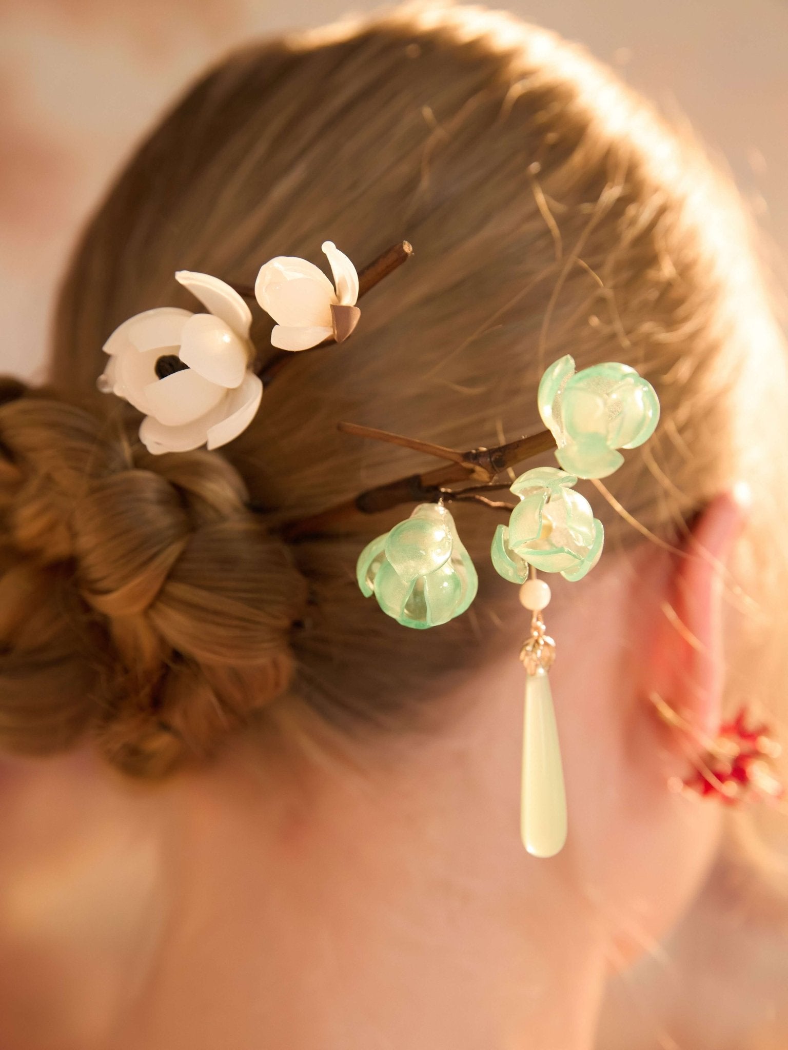 Glacial Jade Magnolia Hair Stick HAIR JewelryBlossom flowerjewelry weddingjewelry bridaljewelry weddinggift bridemaidgiftgiftforher mothergift daughtergift birthdaygift anniversarygi