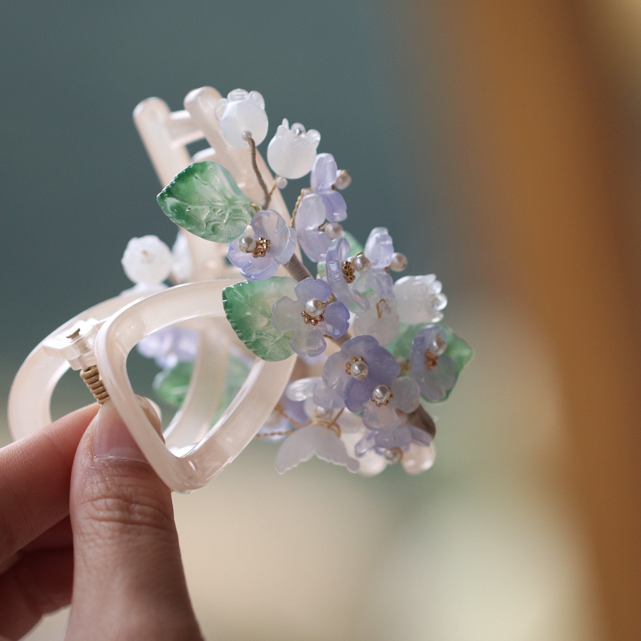 Lilac and Bell Flower Green Leaf Hair Clawhair clawsJewelryBlossomuniqueflowerearringsgiftforhermothergiftdaughtergiftbirthdaygiftanniversarygift