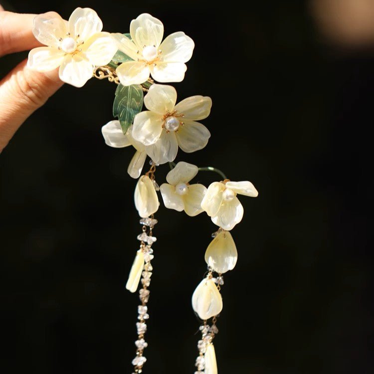 Osmanthus Flower Tassel Hair ClipHair ClipsJewelryBlossomuniqueflowerearringsgiftforhermothergiftdaughtergiftbirthdaygiftanniversarygift
