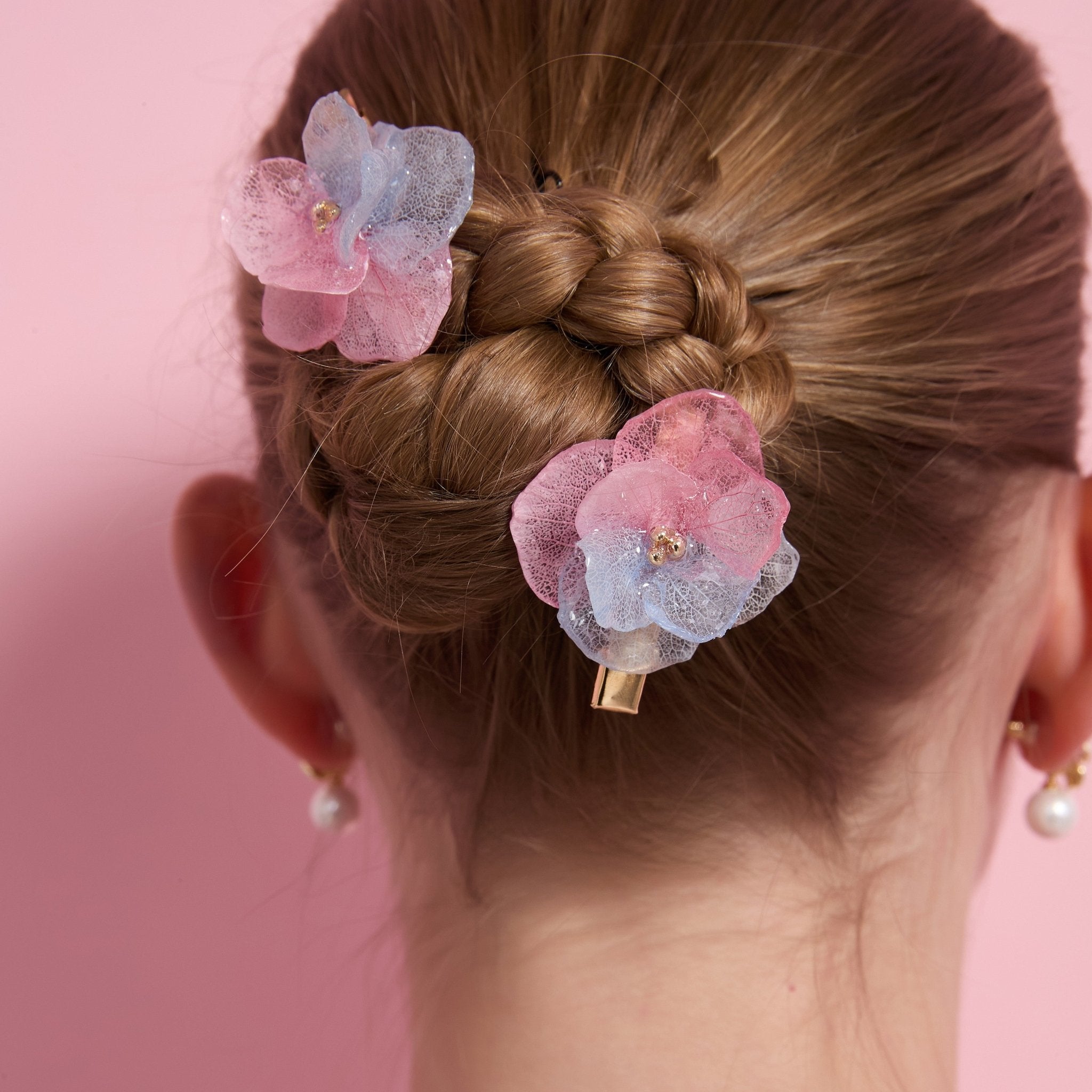 Pastel Gradient Hydrangea Petal Clips (2 - Pieces)HAIRJewelryBlossomuniqueflowerearringsgiftforhermothergiftdaughtergiftbirthdaygiftanniversarygift
