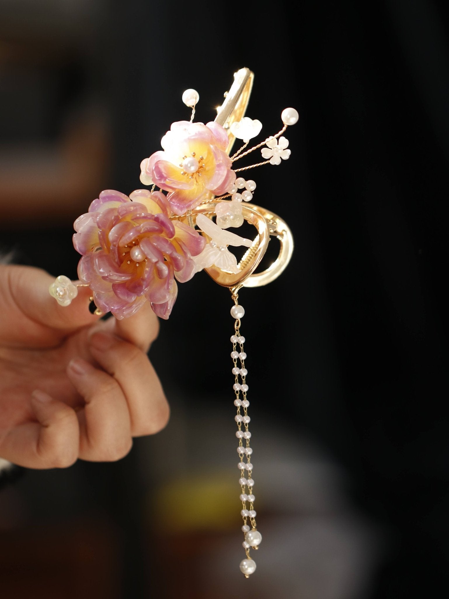 Peony Garden Hair Clawhair clawsJewelryBlossomuniqueflowerearringsgiftforhermothergiftdaughtergiftbirthdaygiftanniversarygift