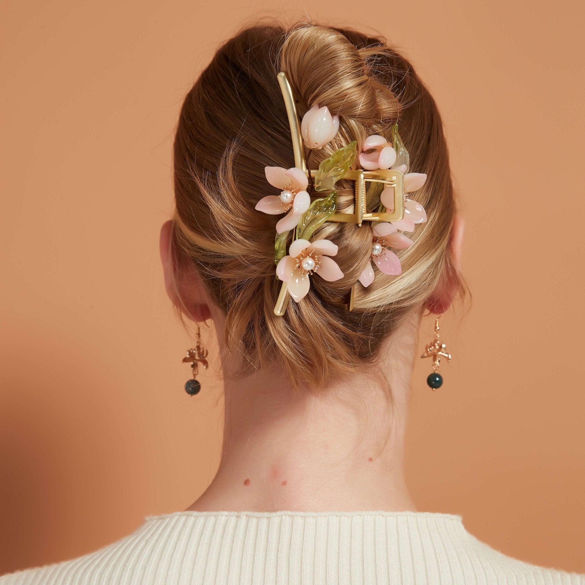 Pink Jasmine Garden Hair Clawhair clawsJewelryBlossomuniqueflowerearringsgiftforhermothergiftdaughtergiftbirthdaygiftanniversarygift