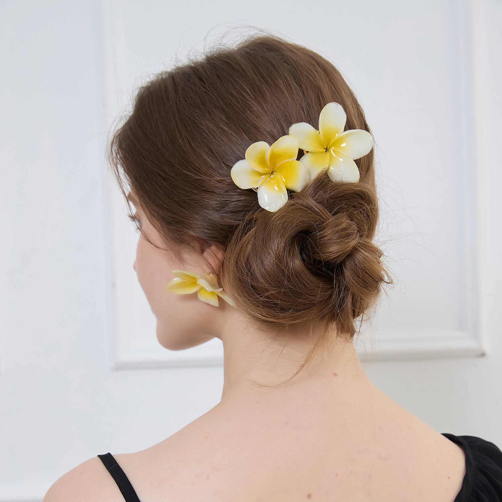 Preserved Plumeria Flower Hair CombHAIRJewelryBlossomuniqueflowerearringsgiftforhermothergiftdaughtergiftbirthdaygiftanniversarygift