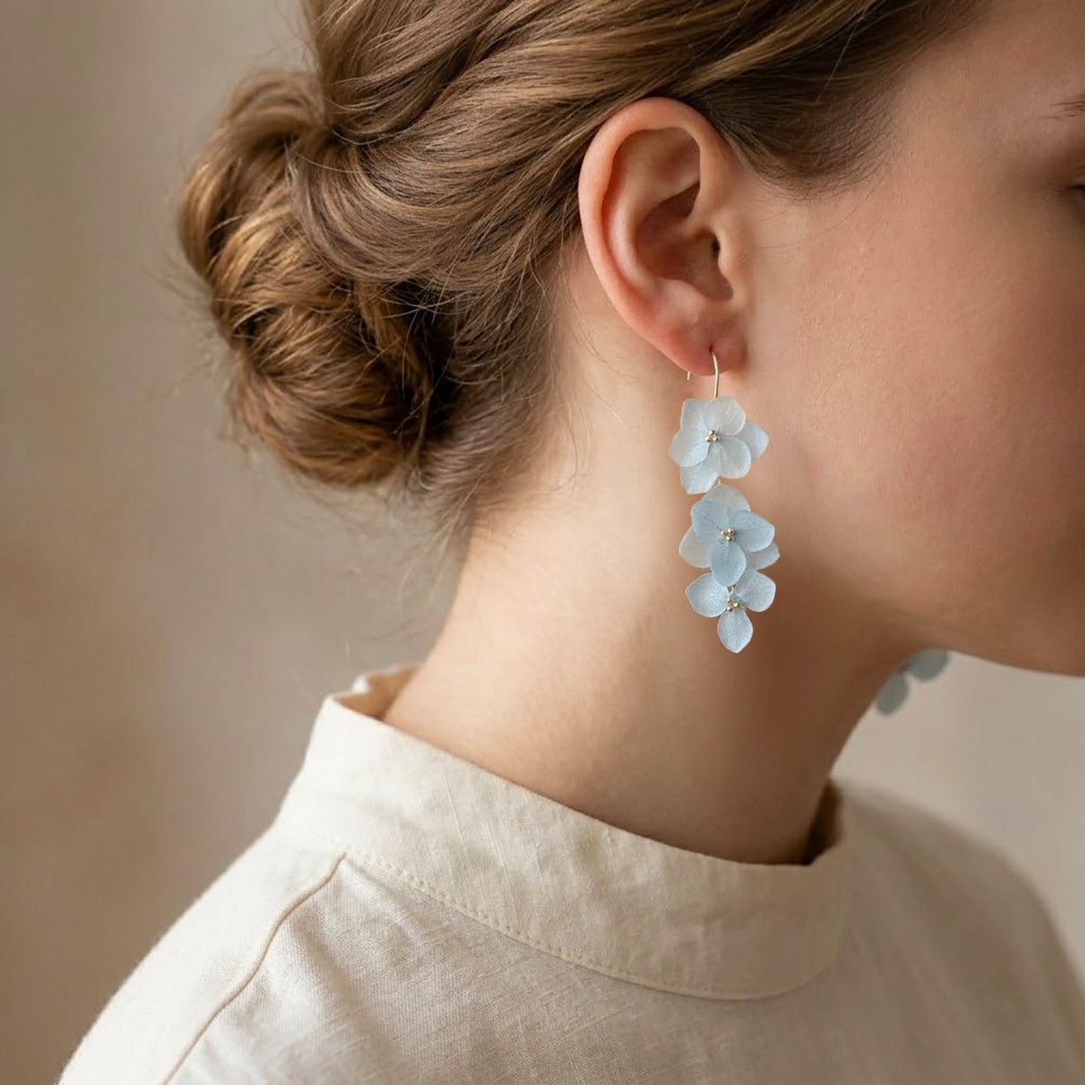 *Real Flower* Blue Hydrangea Statement Drop Earrings Earrings JewelryBlossom #flowerjewelry# #weddingjewelry# #bridaljewelry# #weddinggift# #bridemaidgift##giftforher# #mothergift# #daughtergift# #birthdaygift# #anniversarygi