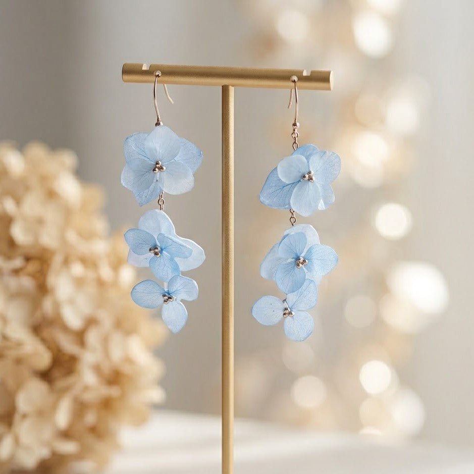 *Real Flower* Blue Hydrangea Statement Drop Earrings Earrings JewelryBlossom #flowerjewelry# #weddingjewelry# #bridaljewelry# #weddinggift# #bridemaidgift##giftforher# #mothergift# #daughtergift# #birthdaygift# #anniversarygi