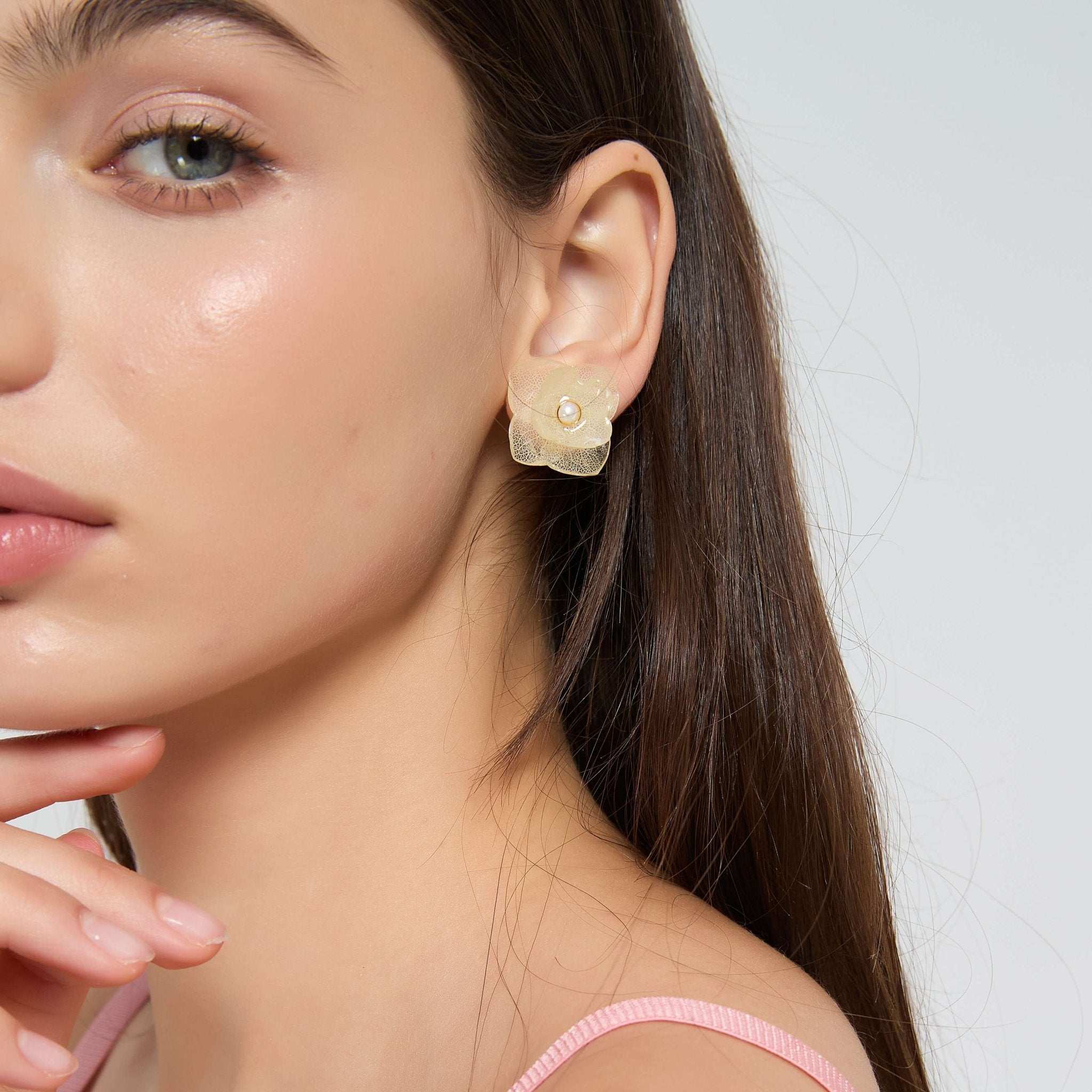 *Real Flower* Hydrangea Flower Studs (3 - pc set)HAIRJewelryBlossomuniqueflowerearringsgiftforhermothergiftdaughtergiftbirthdaygiftanniversarygift