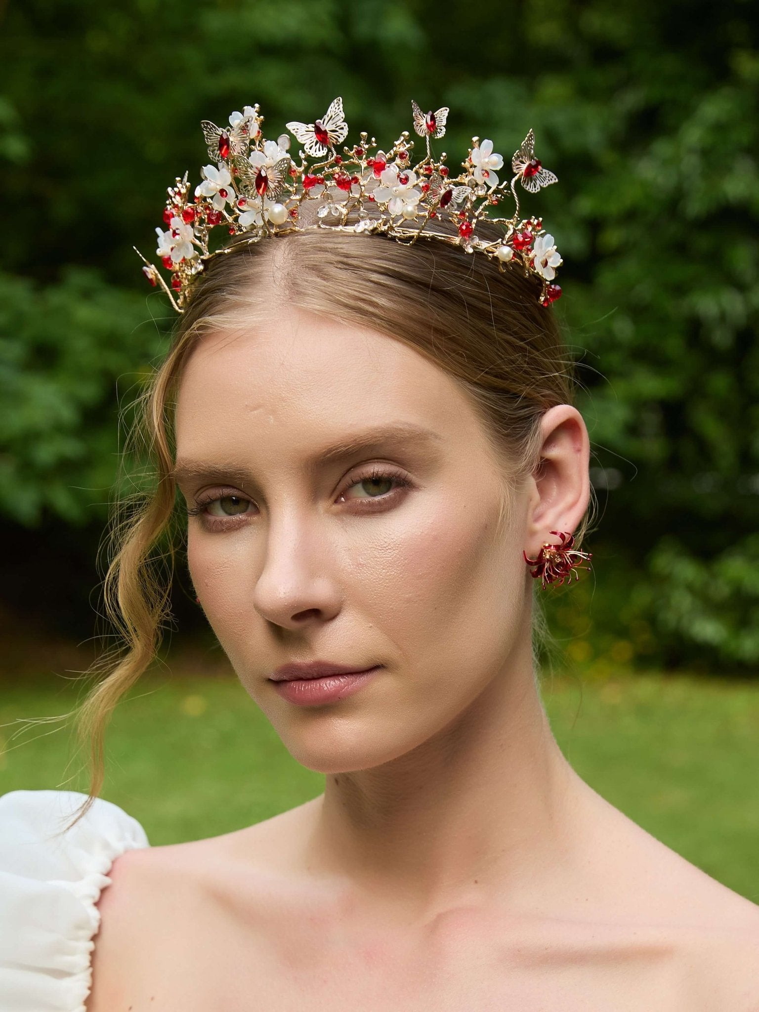 Ruby Flutter Crown HAIR JewelryBlossom flowerjewelry weddingjewelry bridaljewelry weddinggift bridemaidgiftgiftforher mothergift daughtergift birthdaygift anniversarygi