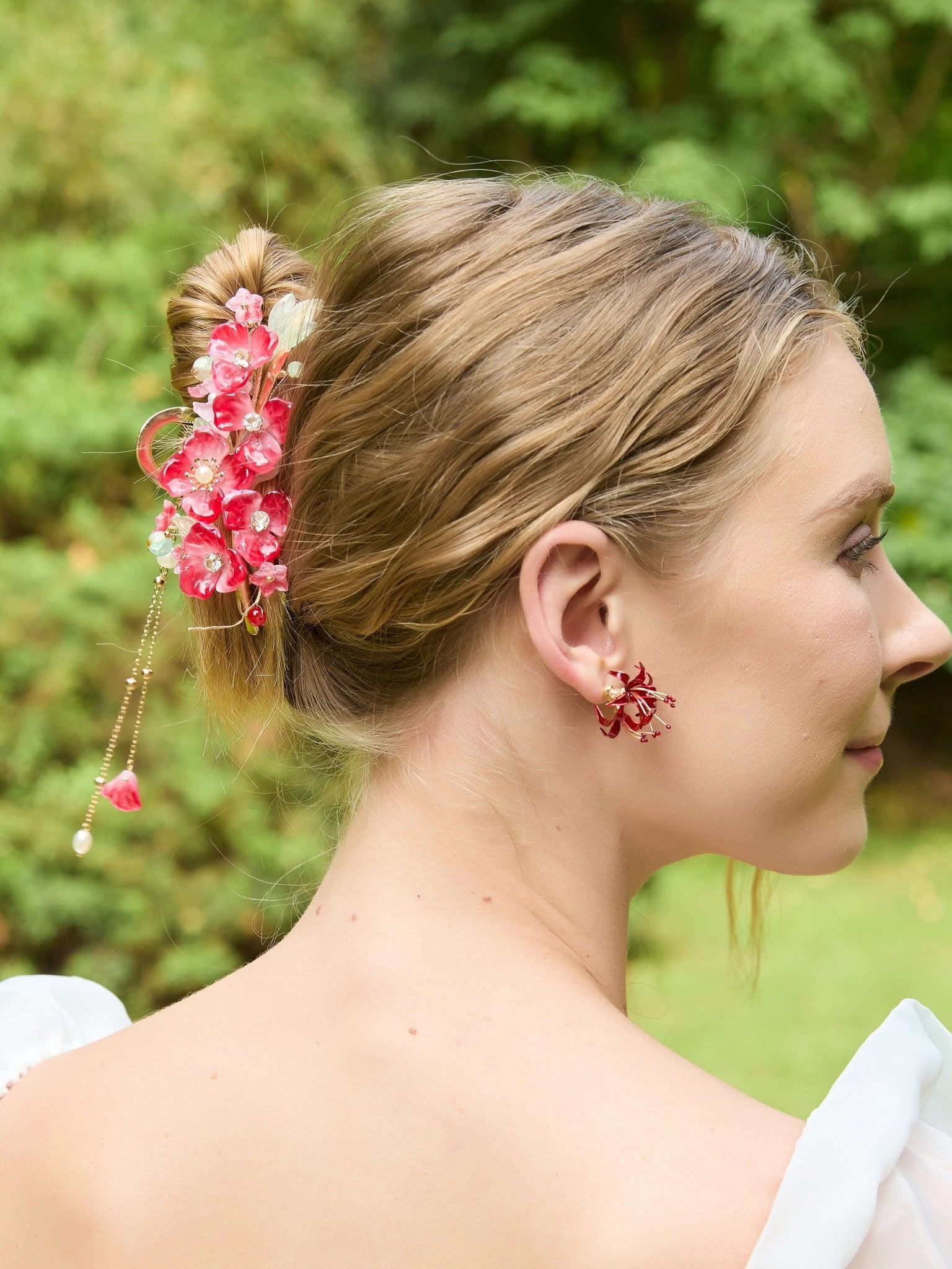 Scarlet Sakura Tassel Hair Claw hair claws JewelryBlossom flowerjewelry weddingjewelry bridaljewelry weddinggift bridemaidgiftgiftforher mothergift daughtergift birthdaygift anniversarygi