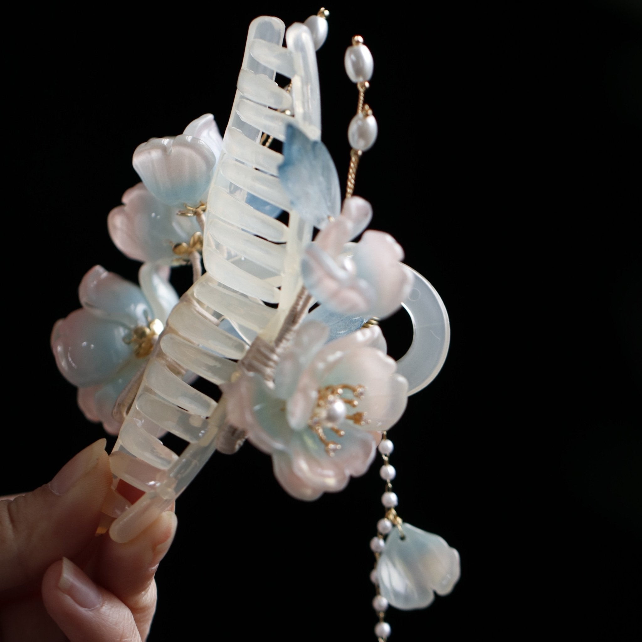 Sky Garden Flower Hair Clawhair clawsJewelryBlossomuniqueflowerearringsgiftforhermothergiftdaughtergiftbirthdaygiftanniversarygift