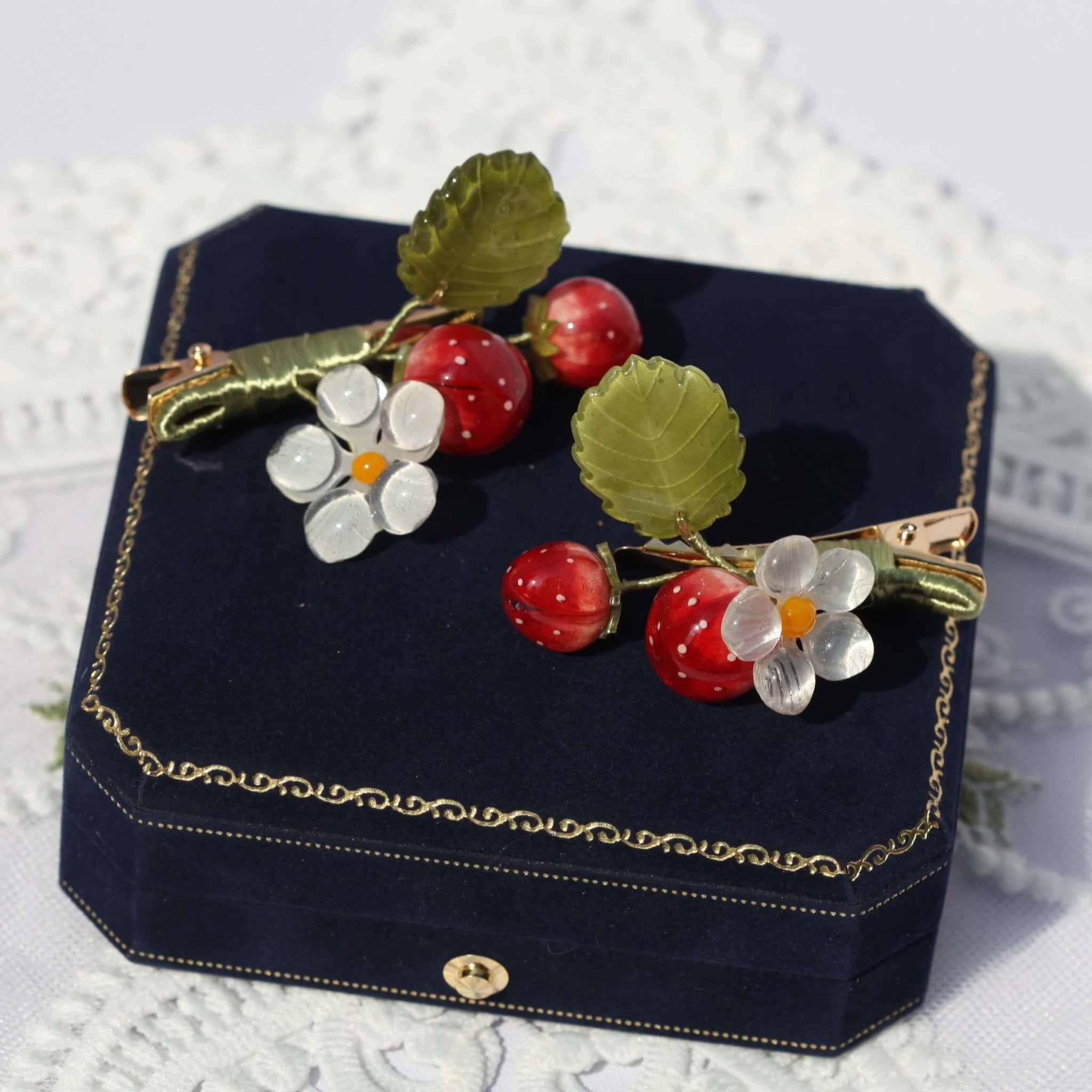 Strawberries & Daisies Mini Hair Clips (2-Piece) Hair Clips JewelryBlossom flowerjewelry weddingjewelry bridaljewelry weddinggift bridemaidgiftgiftforher mothergift daughtergift birthdaygift anniversarygi