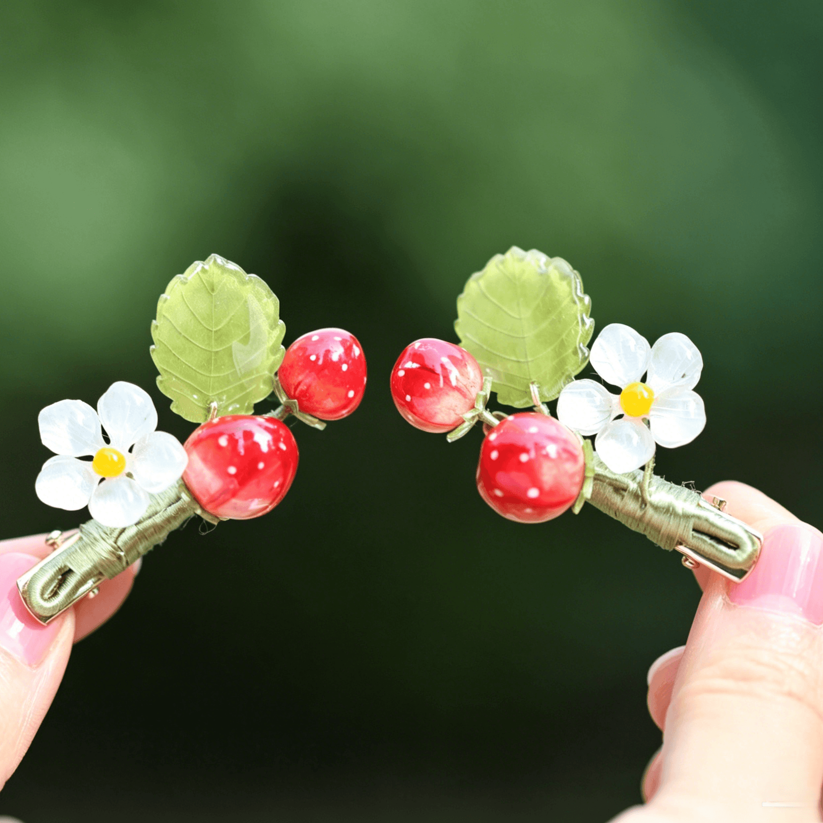 Strawberries & Daisies Mini Hair Clips (2-Piece) Hair Clips JewelryBlossom flowerjewelry weddingjewelry bridaljewelry weddinggift bridemaidgiftgiftforher mothergift daughtergift birthdaygift anniversarygi