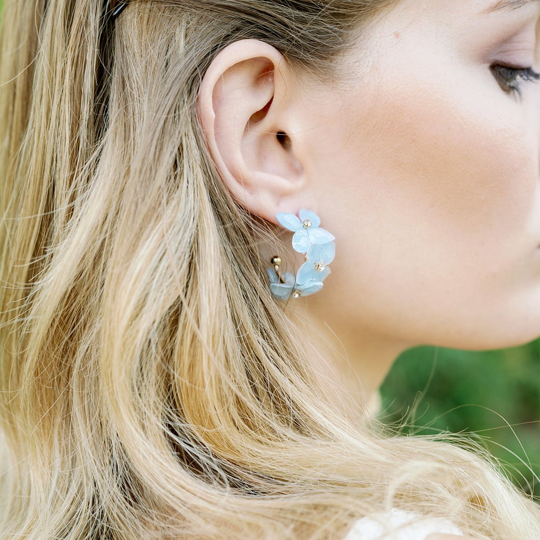 #blueflowerearring# - #jewelryblossom##earrings##flowerearrings##weddingearrings##realflowerearrings##hydrangeaearrings# hoop