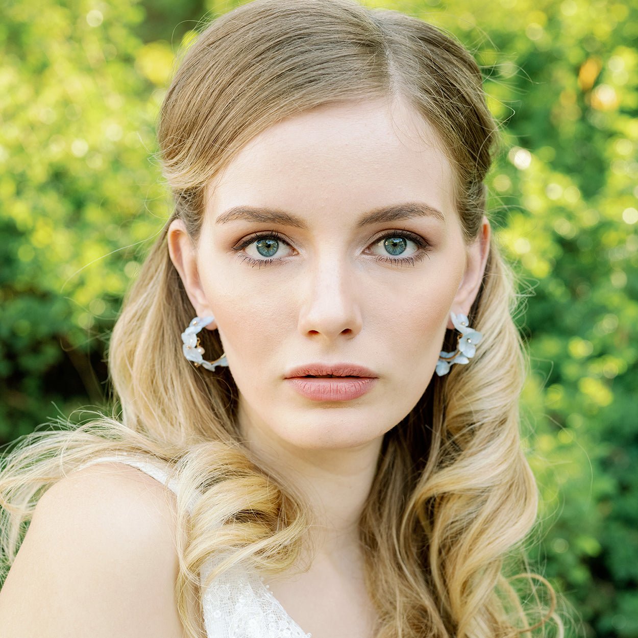 #blueflowerearring# - #jewelryblossom##earrings##flowerearrings##weddingearrings##realflowerearrings##hydrangeaearrings# hoop