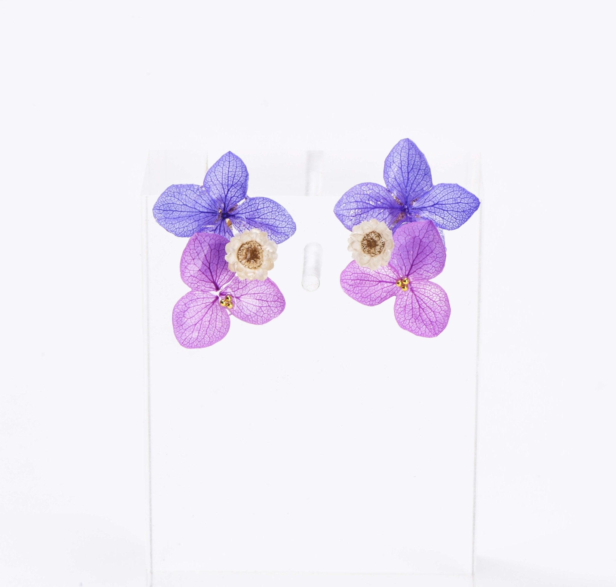 Dancing Purple Daisy Flower Stud EarringsEarringsJewelryBlossomuniqueflowerearringsgiftforhermothergiftdaughtergiftbirthdaygiftanniversarygift