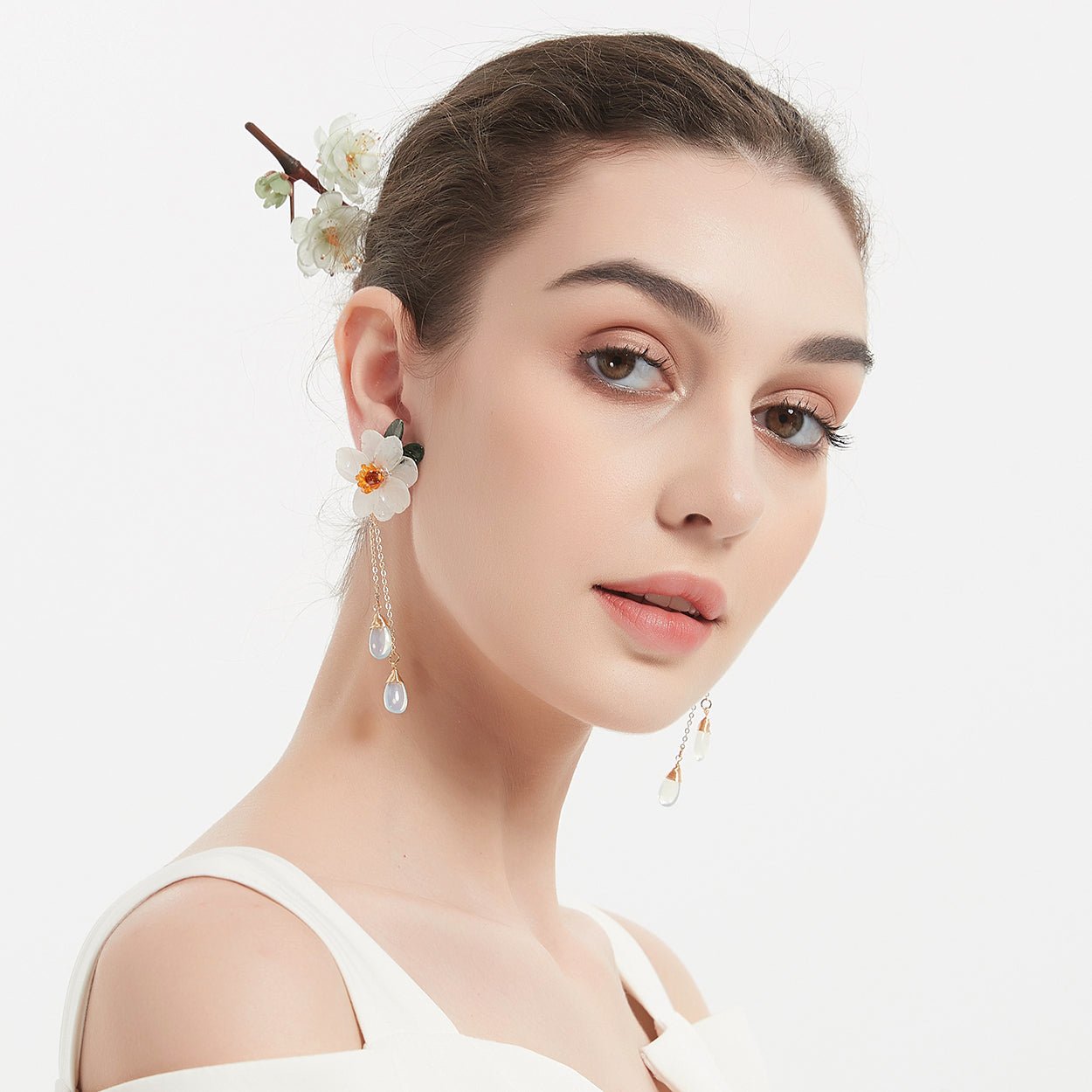 #flowerhairclips# #jewelryblossom##hairclips##weddinghairstyle##weddingjewelry# #hairstick#
#flowerjewelry# plum flower hair