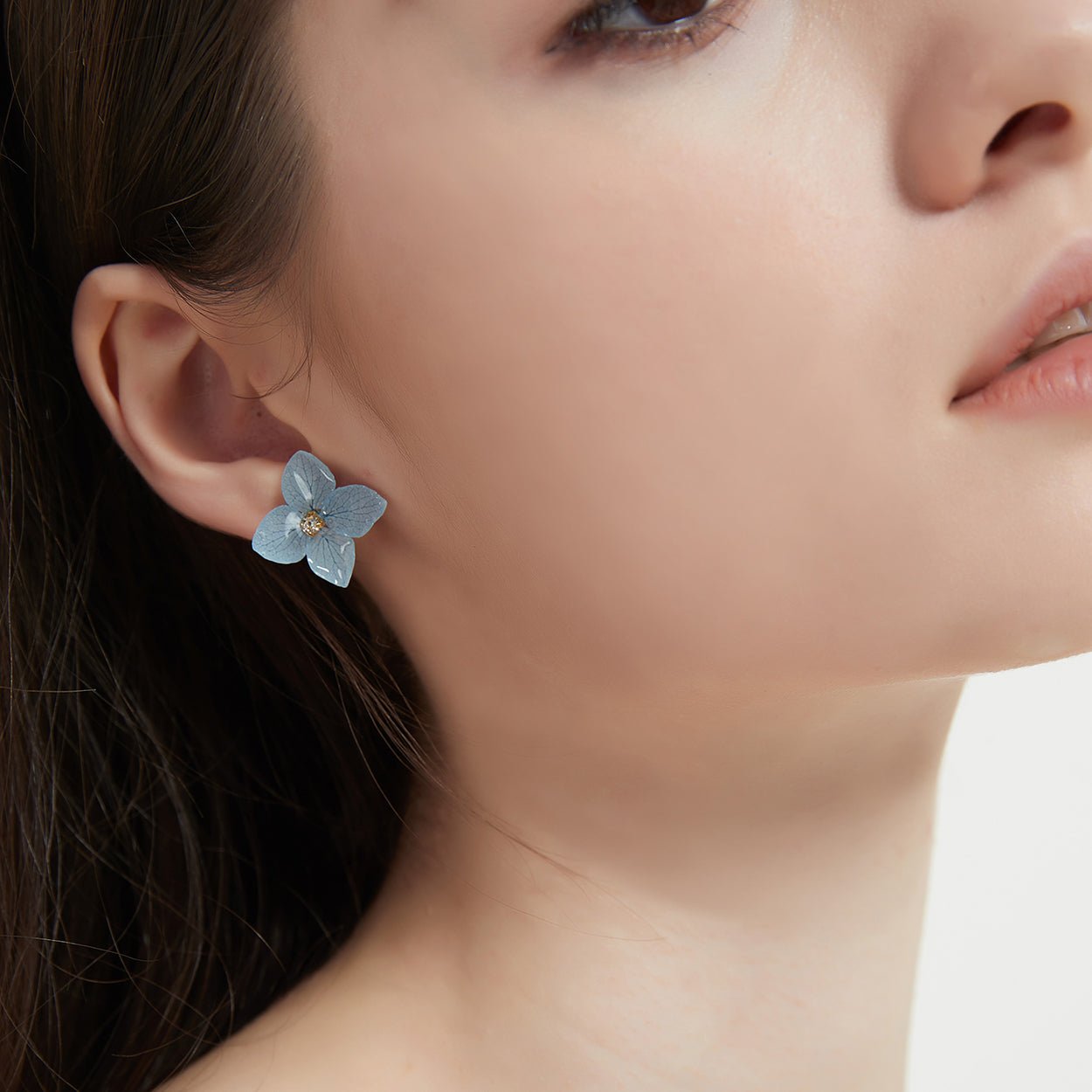 #flowerearring# jewelryblossom#earrings##flowerearrings##weddingearrings##realflowerearrings##hydrangeaearrings# flower studs