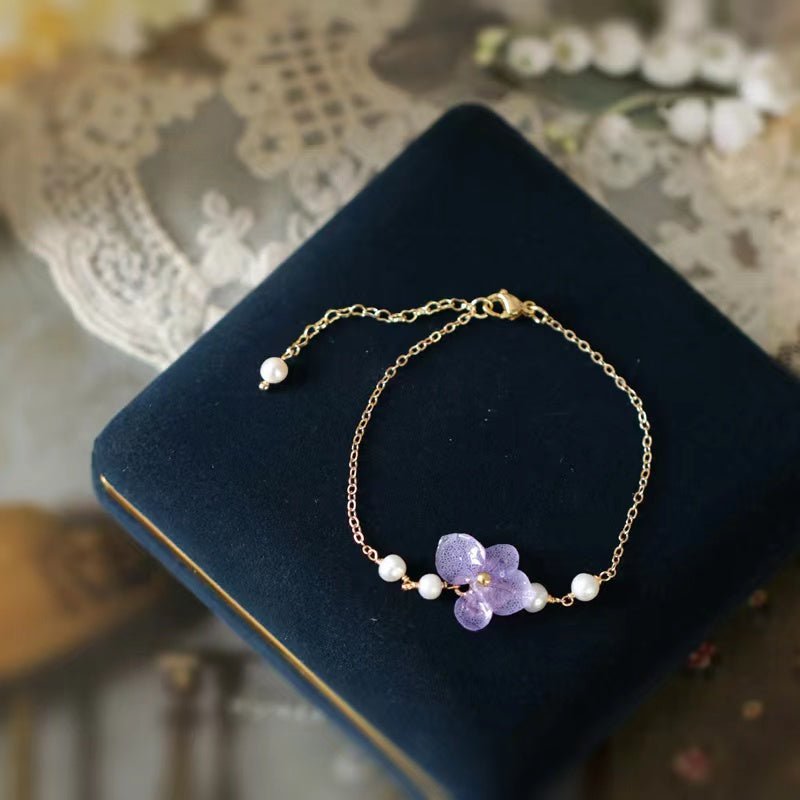 Miss Hydrangea Pearl Bracelet (Stackable)BraceletJewelryBlossomuniqueflowerearringsgiftforhermothergiftdaughtergiftbirthdaygiftanniversarygift