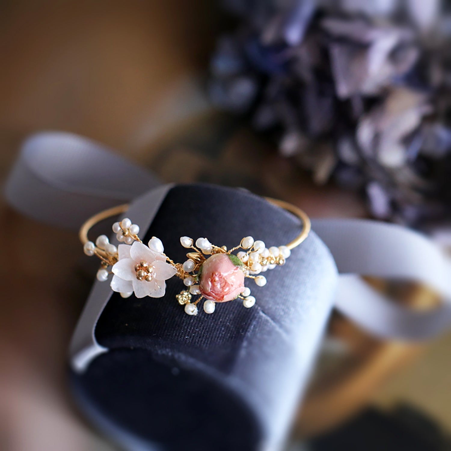 Pink Rosebud White Hydrangea Flowers BraceletBraceletJewelryBlossomuniqueflowerearringsgiftforhermothergiftdaughtergiftbirthdaygiftanniversarygift