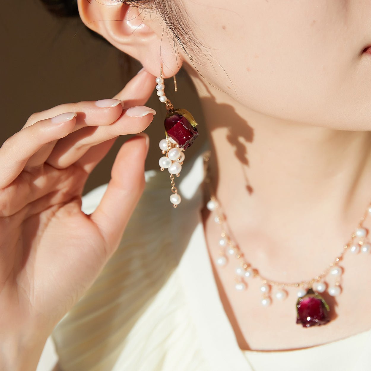 Red Rose Freshwater Pearl NecklaceNecklaceJewelryBlossomuniqueflowerearringsgiftforhermothergiftdaughtergiftbirthdaygiftanniversarygift