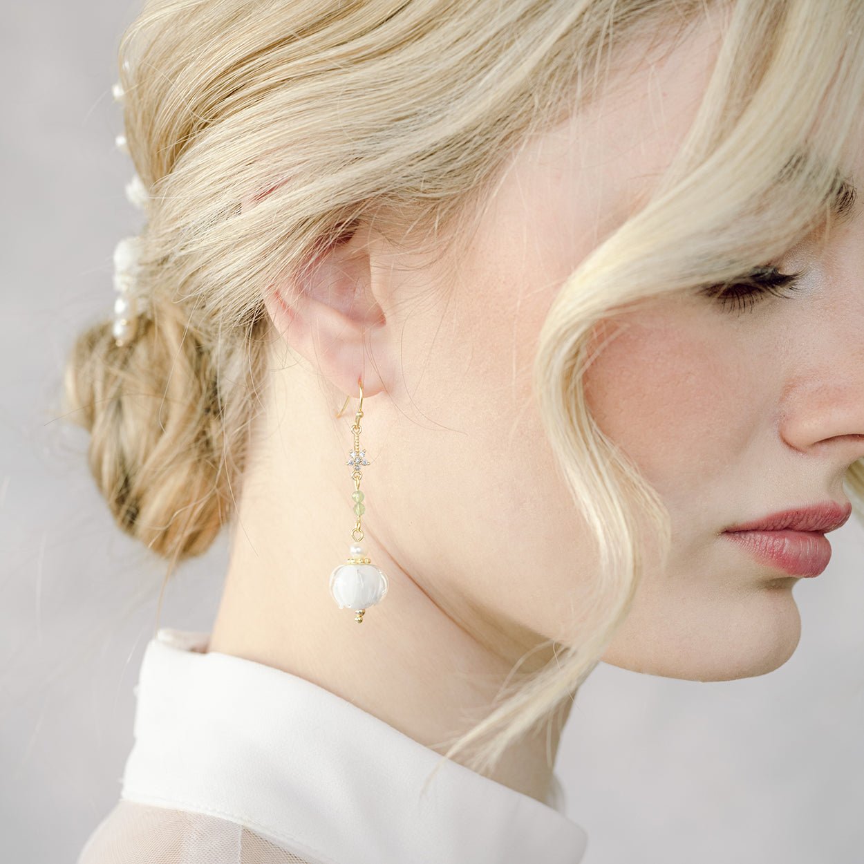 #whiteflowerearring# - #jewelryblossom##earrings##fairyearrings##weddingearrings##acrylicicearrings##bellflowerearring#