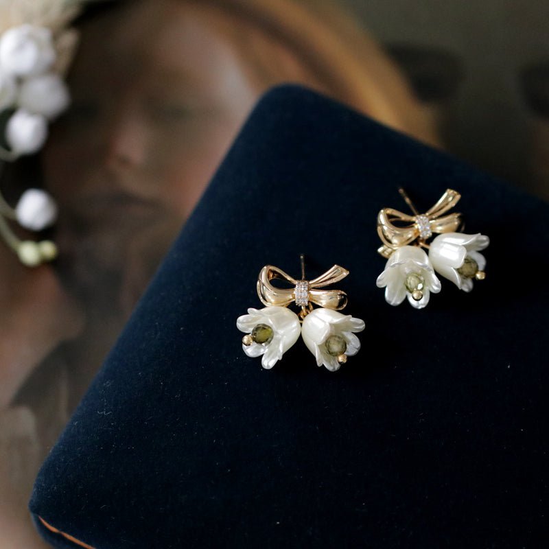 #whiteflowerearring# - #jewelryblossom##earrings##fairyearrings##weddingearrings##acrylicicearrings##bellflowerearring#