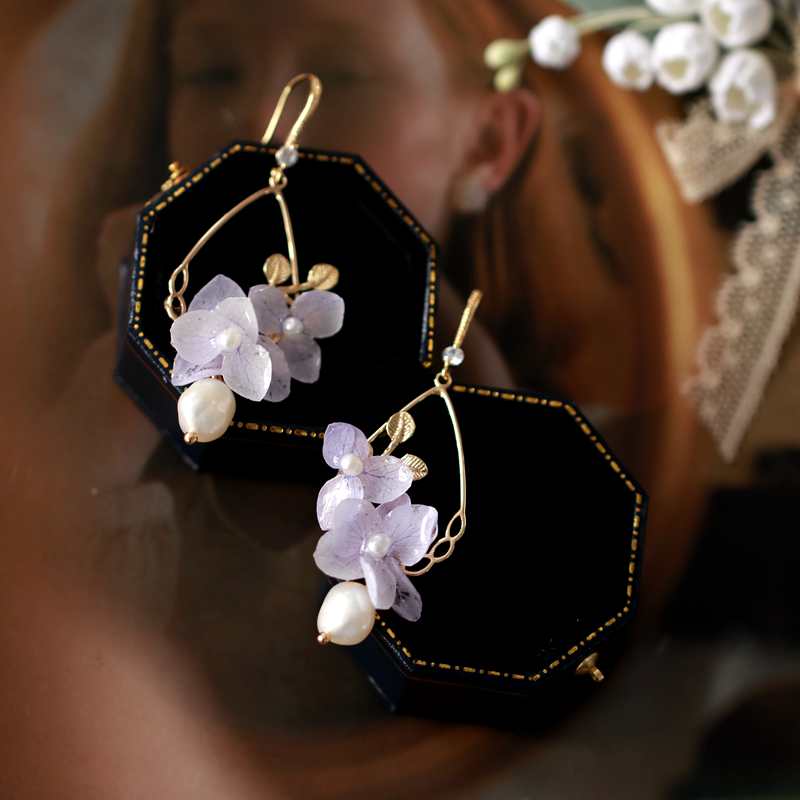 Tiana Purple Hydrangea Drop EarringsEarringsJewelryBlossomuniqueflowerearringsgiftforhermothergiftdaughtergiftbirthdaygiftanniversarygift