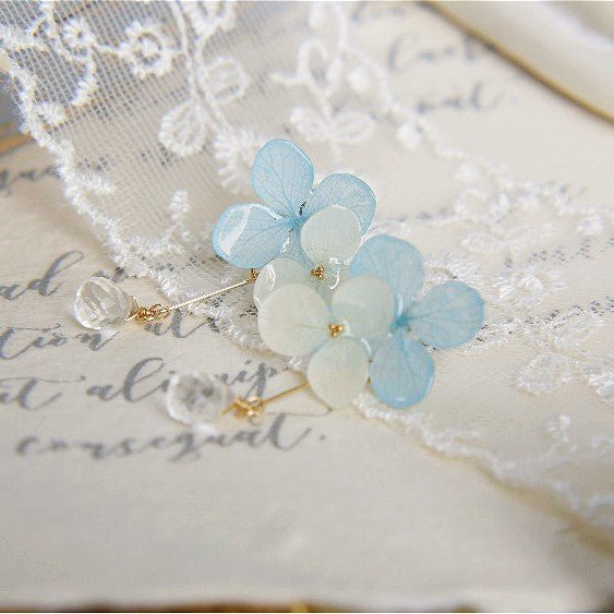 Two - tone Blue Hydrangea Drop EarringsEarringsJewelryBlossomuniqueflowerearringsgiftforhermothergiftdaughtergiftbirthdaygiftanniversarygift