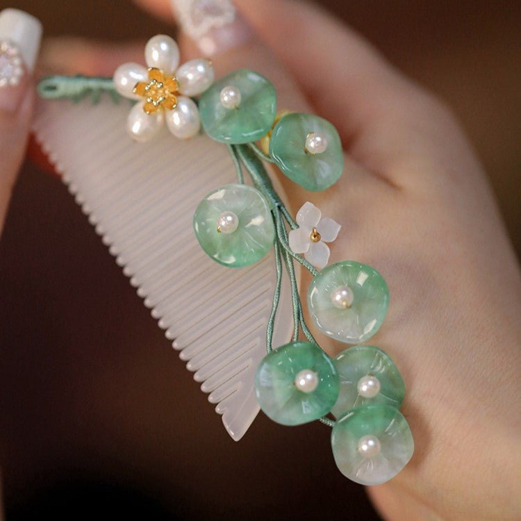 Waterlily Pond Hair Side CombHAIRJewelryBlossomuniqueflowerearringsgiftforhermothergiftdaughtergiftbirthdaygiftanniversarygift