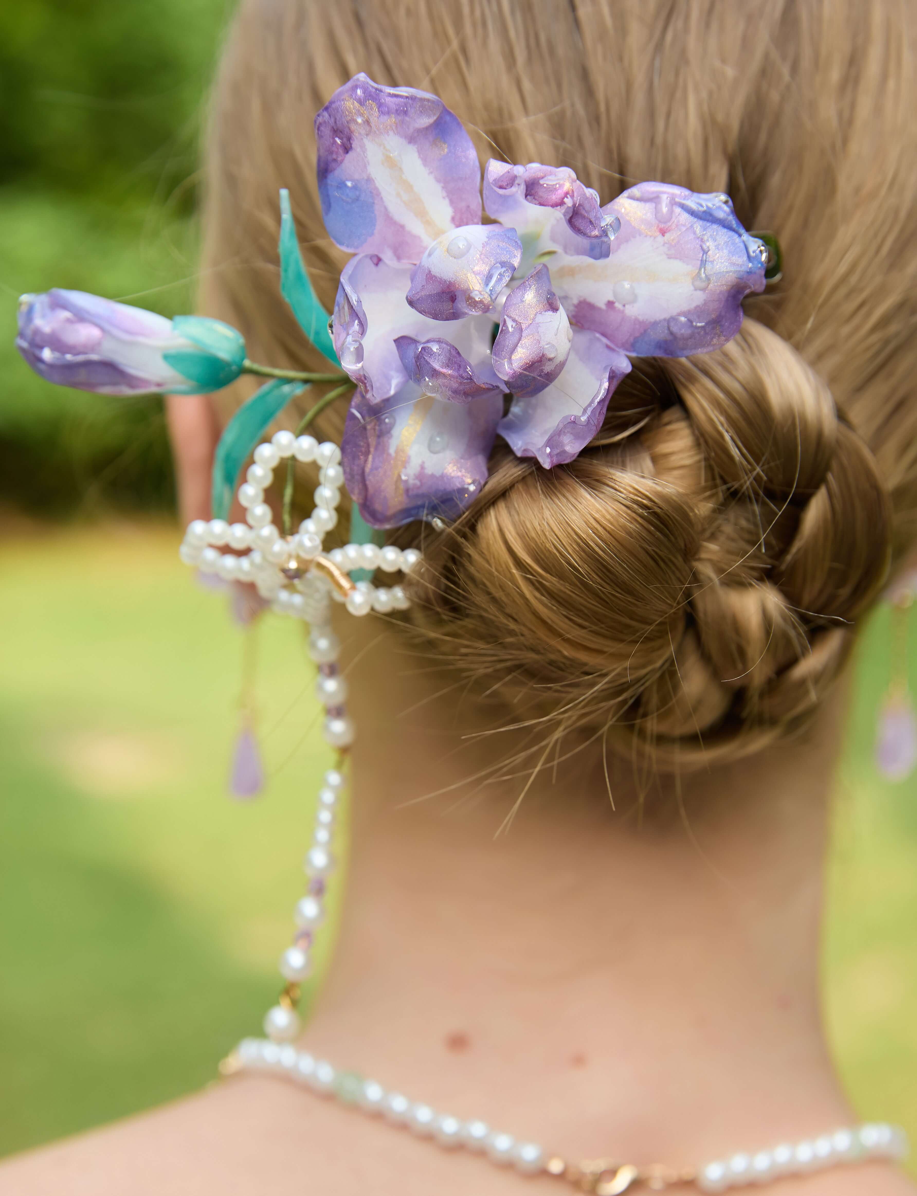 Amethyst Iris Pearl Cascade Hair Clip