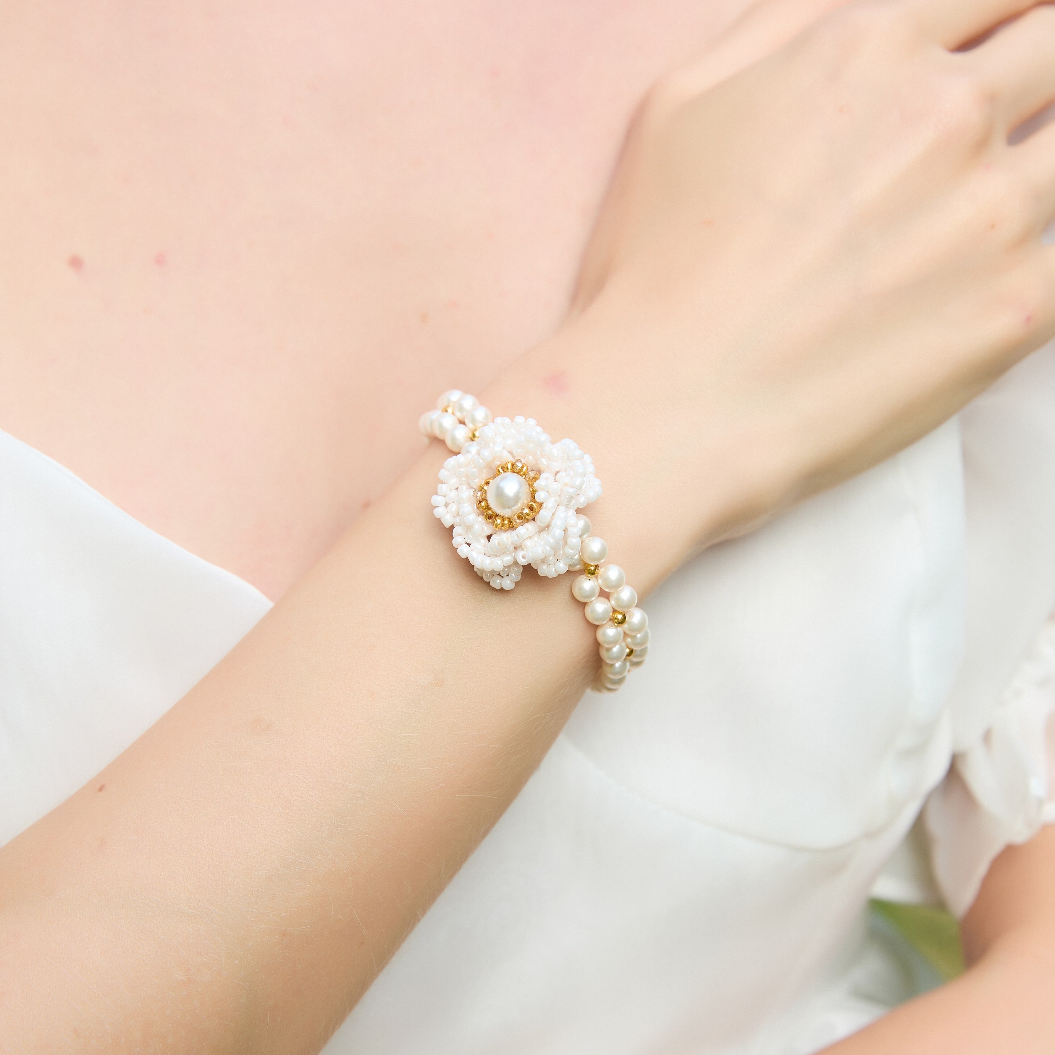 Camellia Pearl Beaded Bracelet