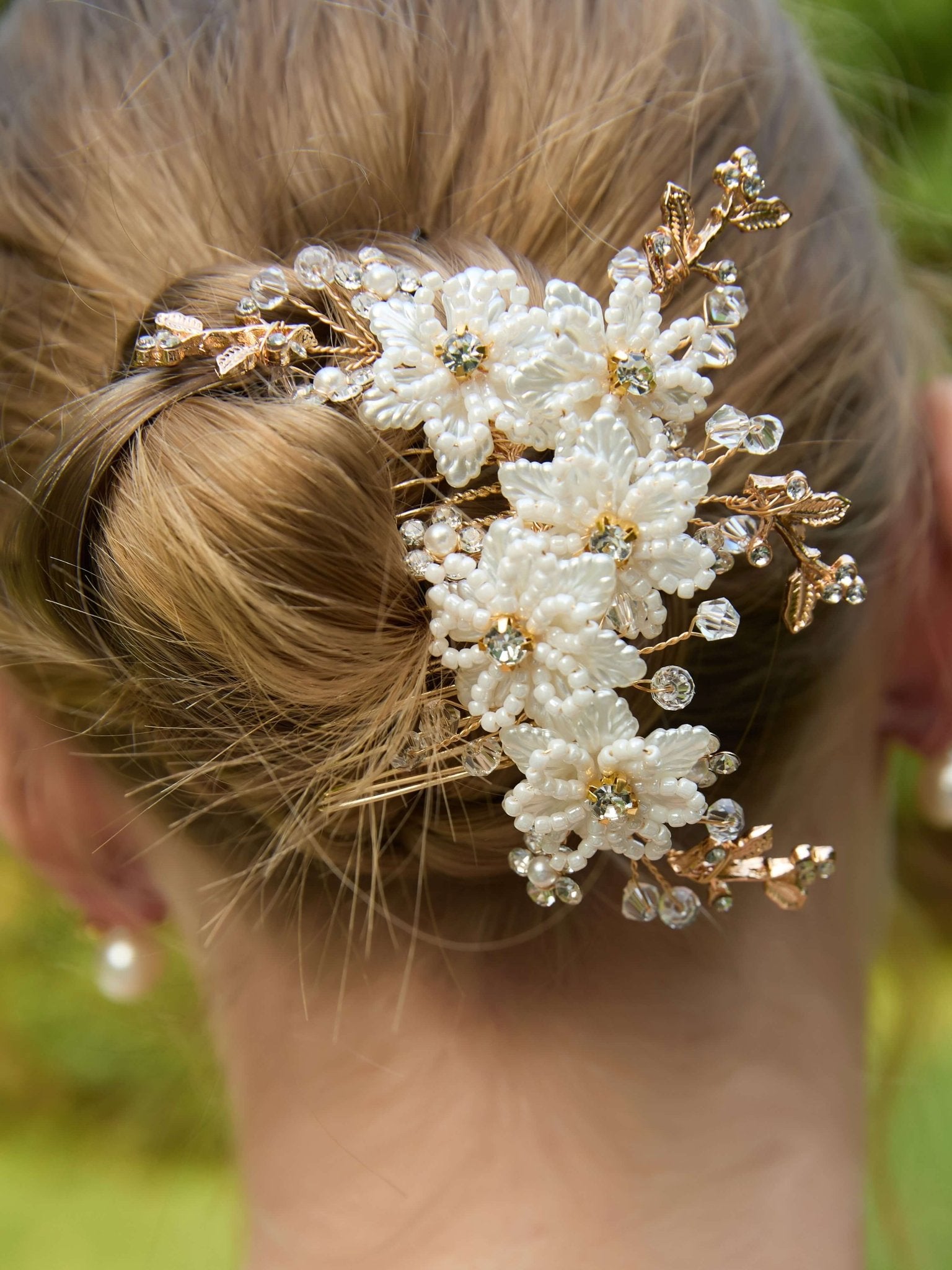 Amelia Gold CombHAIRJewelryBlossomuniqueflowerearringsgiftforhermothergiftdaughtergiftbirthdaygiftanniversarygift