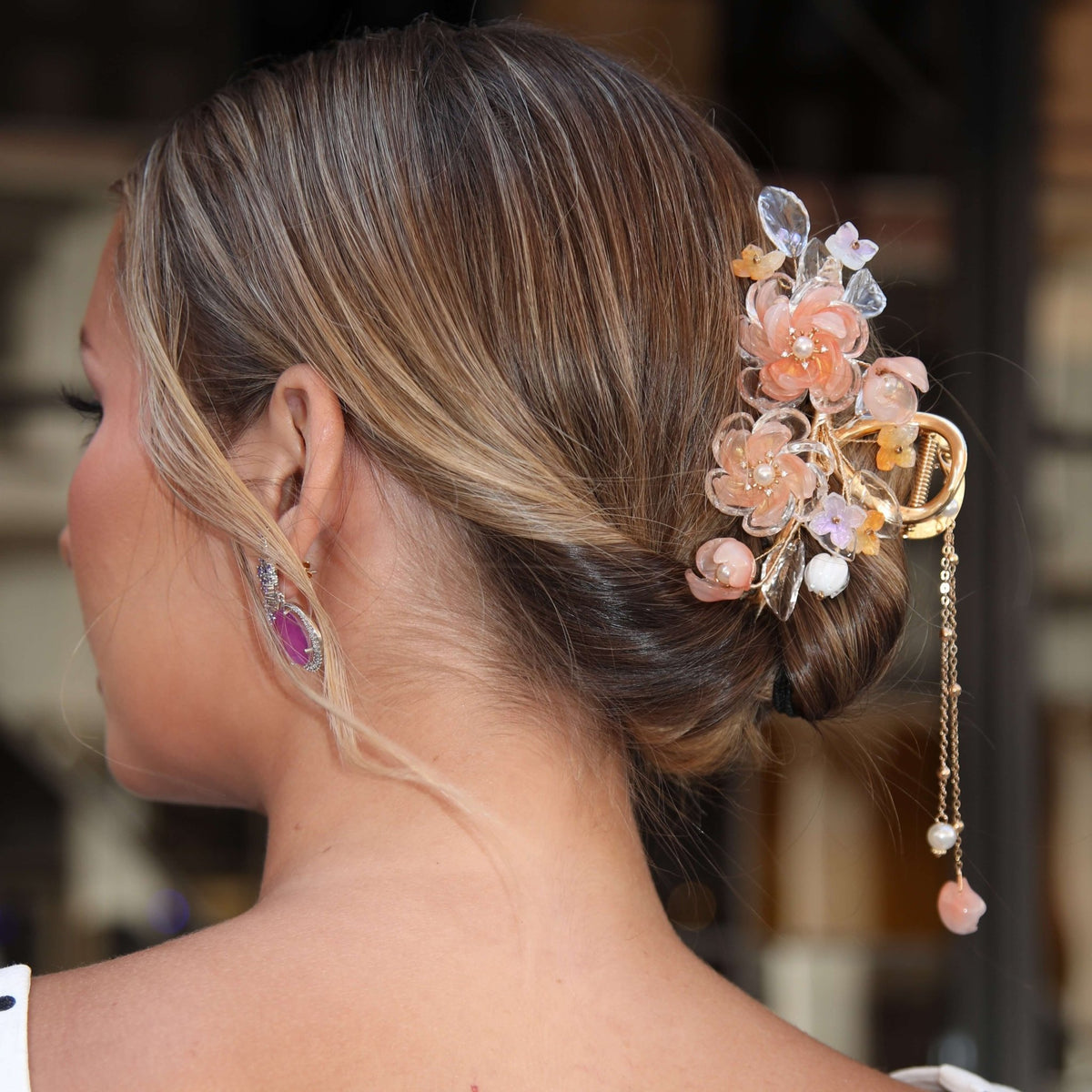 Apricot Camellia Crystal Leaf Tassel Claw Clip hair claws JewelryBlossom #flowerjewelry# #weddingjewelry# #bridaljewelry# #weddinggift# #bridemaidgift##giftforher# #mothergift# #daughtergift# #birthdaygift# #anniversarygi
