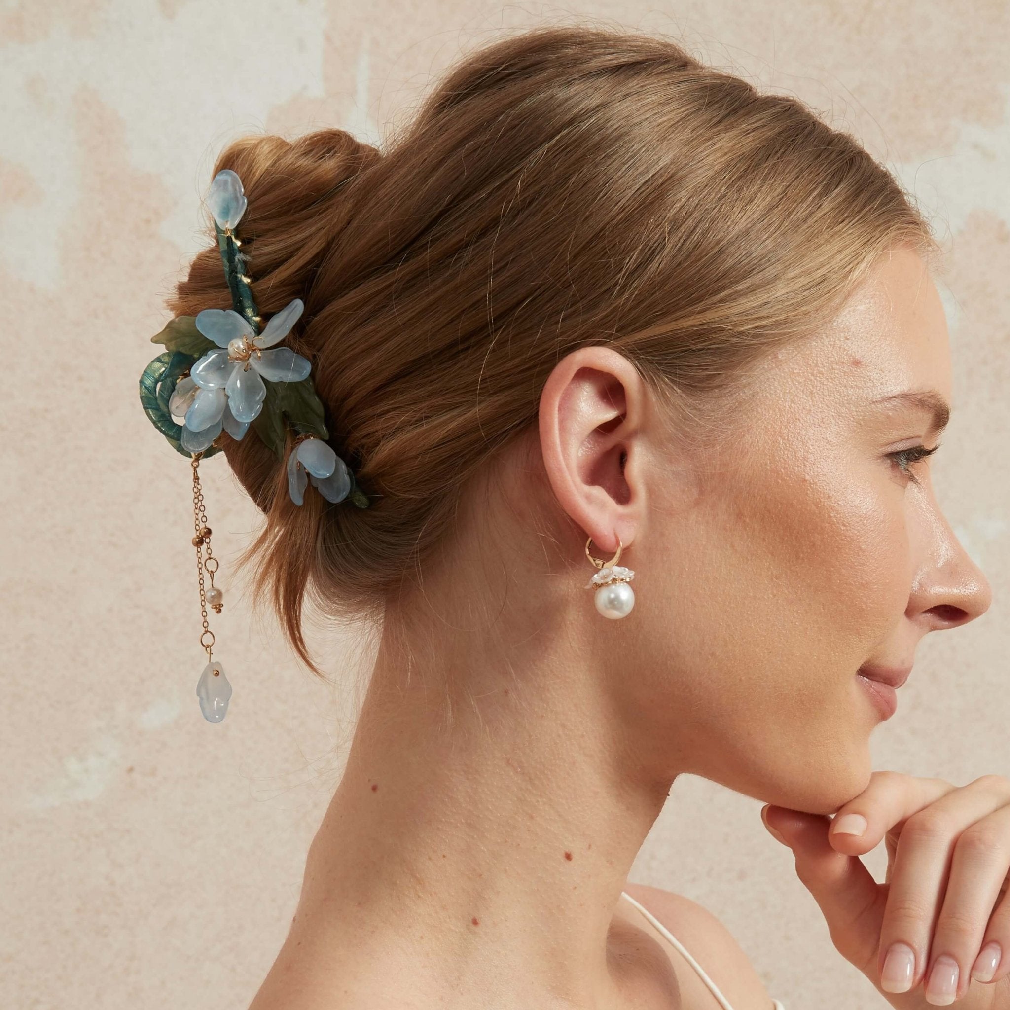 Celestial Blue Floral Hair Clawhair clawsJewelryBlossomuniqueflowerearringsgiftforhermothergiftdaughtergiftbirthdaygiftanniversarygift