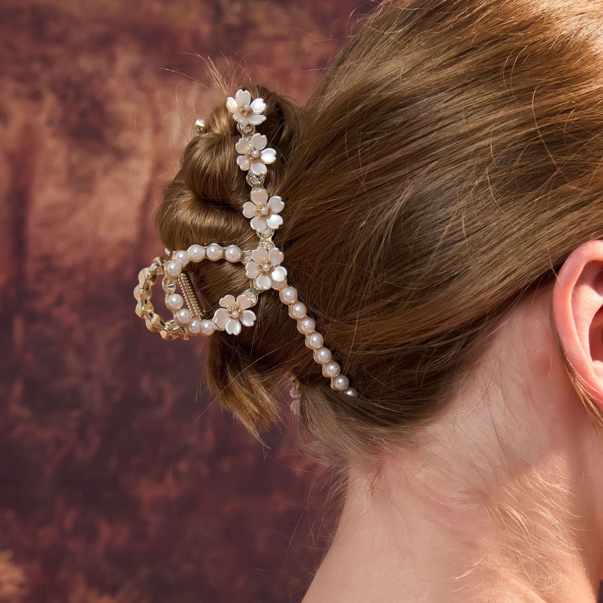 Cherry Blossom Tassel Hair Clawhair clawsJewelryBlossomuniqueflowerearringsgiftforhermothergiftdaughtergiftbirthdaygiftanniversarygift