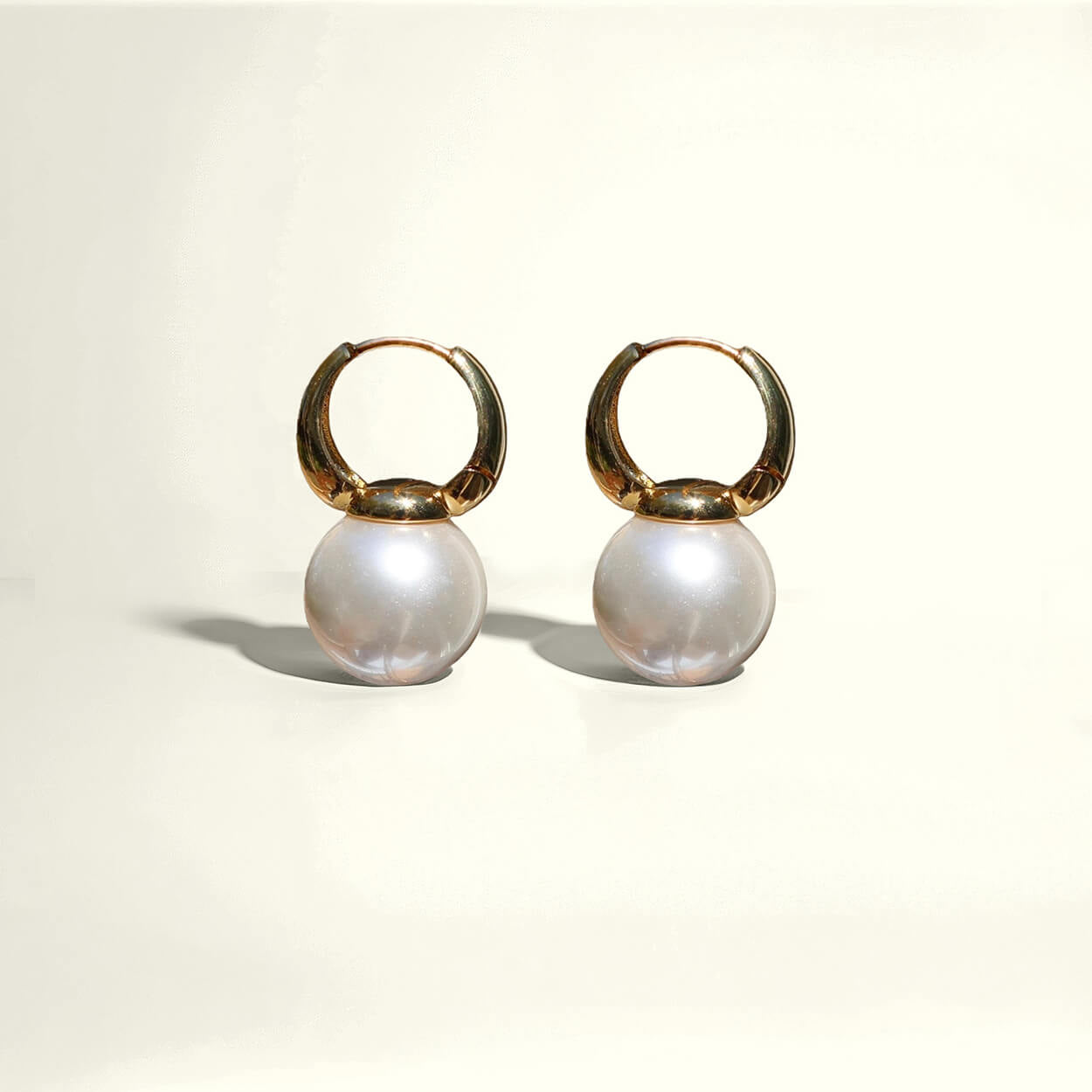 Crystal Pearl Hoop EarringsEarringsJewelryBlossomuniqueflowerearringsgiftforhermothergiftdaughtergiftbirthdaygiftanniversarygift