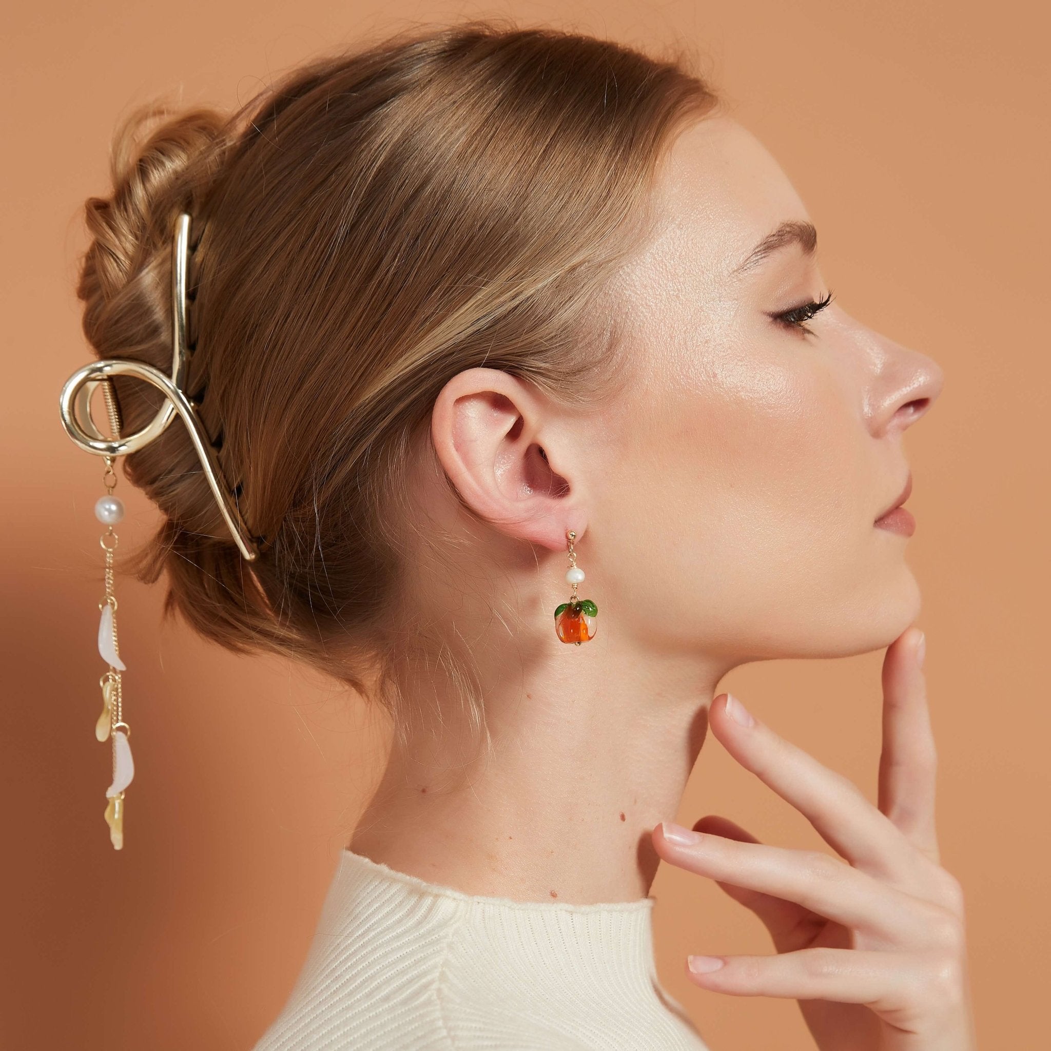 Jasmine Flower Gold Berry Hair Clawhair clawsJewelryBlossomuniqueflowerearringsgiftforhermothergiftdaughtergiftbirthdaygiftanniversarygift