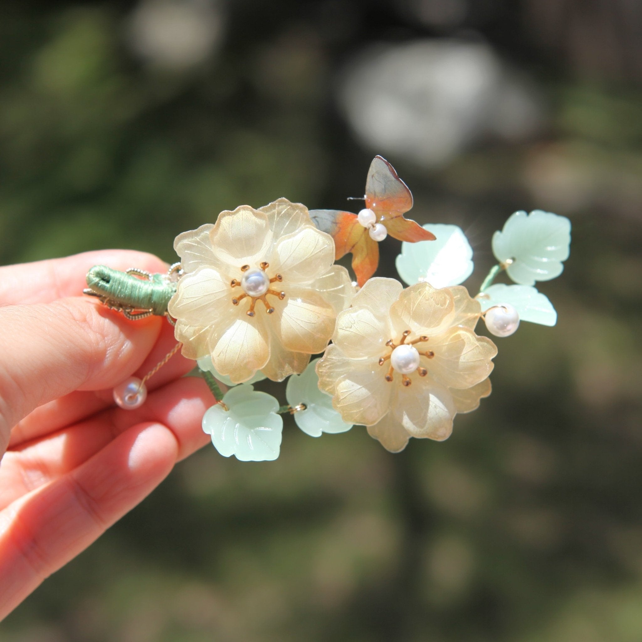 Orange Blossom with Butterfly AccentHair ClipsJewelryBlossomuniqueflowerearringsgiftforhermothergiftdaughtergiftbirthdaygiftanniversarygift
