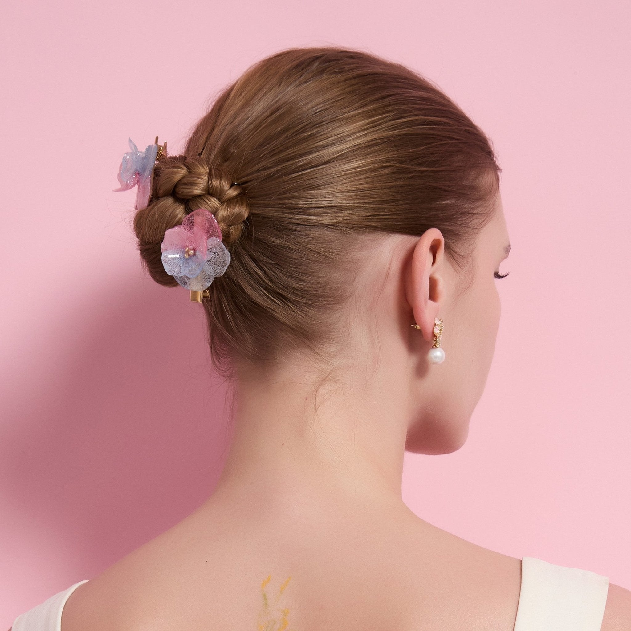 Pastel Gradient Hydrangea Petal Clips (2 - Pieces)HAIRJewelryBlossomuniqueflowerearringsgiftforhermothergiftdaughtergiftbirthdaygiftanniversarygift