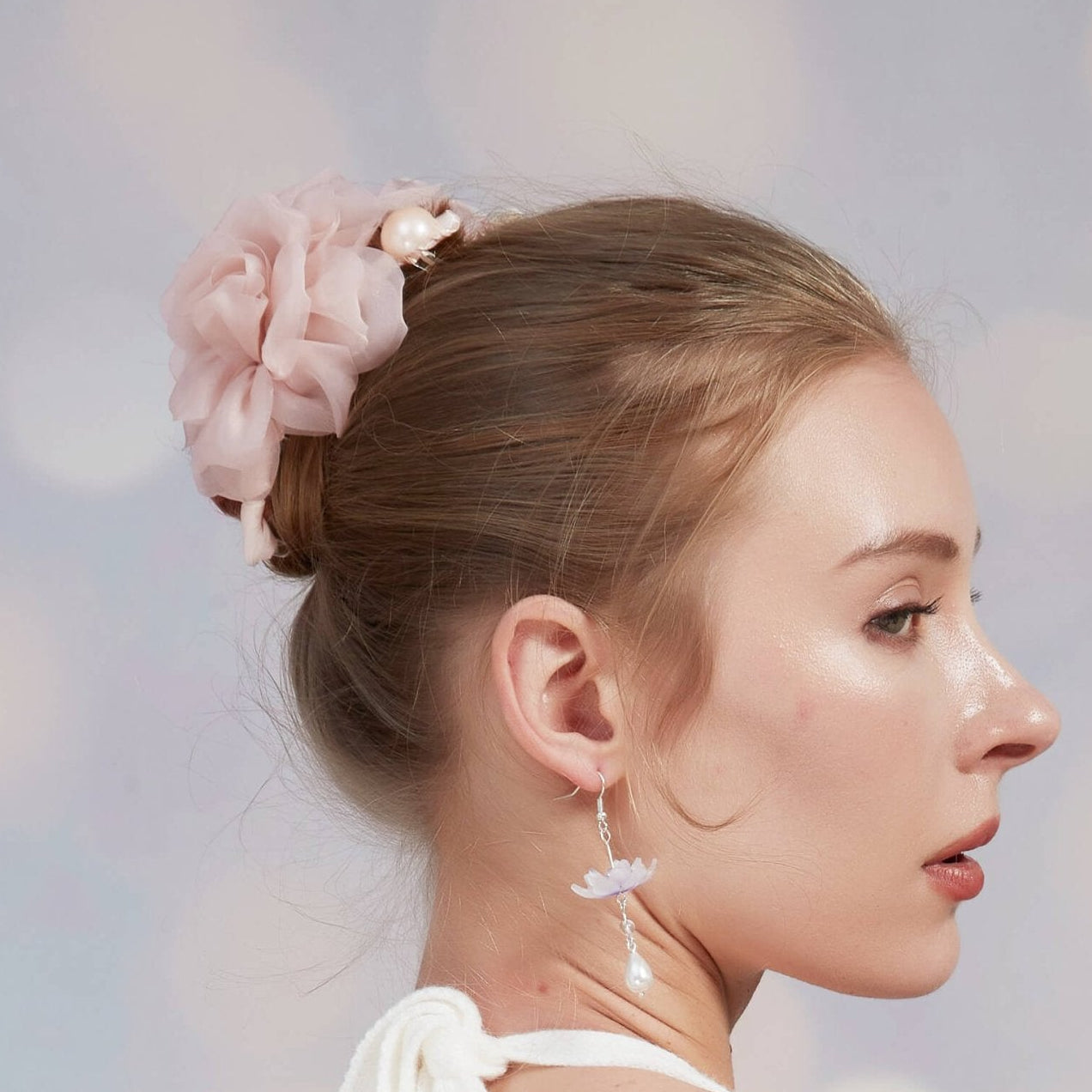 Pink Organza Camellia Hair Clawhair clawsJewelryBlossomuniqueflowerearringsgiftforhermothergiftdaughtergiftbirthdaygiftanniversarygift