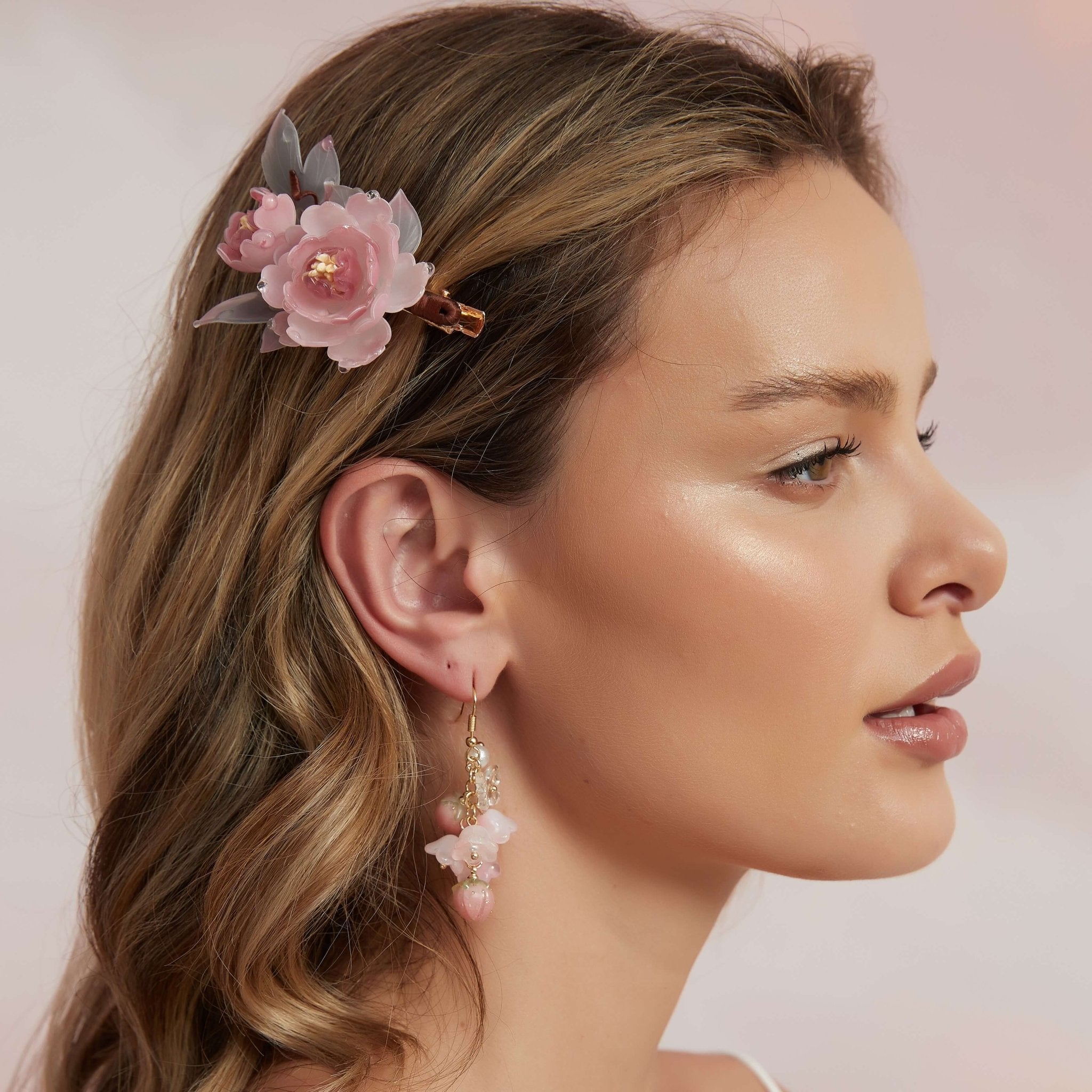 Pink Rose Garden Hair ClipHair ClipsJewelryBlossomuniqueflowerearringsgiftforhermothergiftdaughtergiftbirthdaygiftanniversarygift